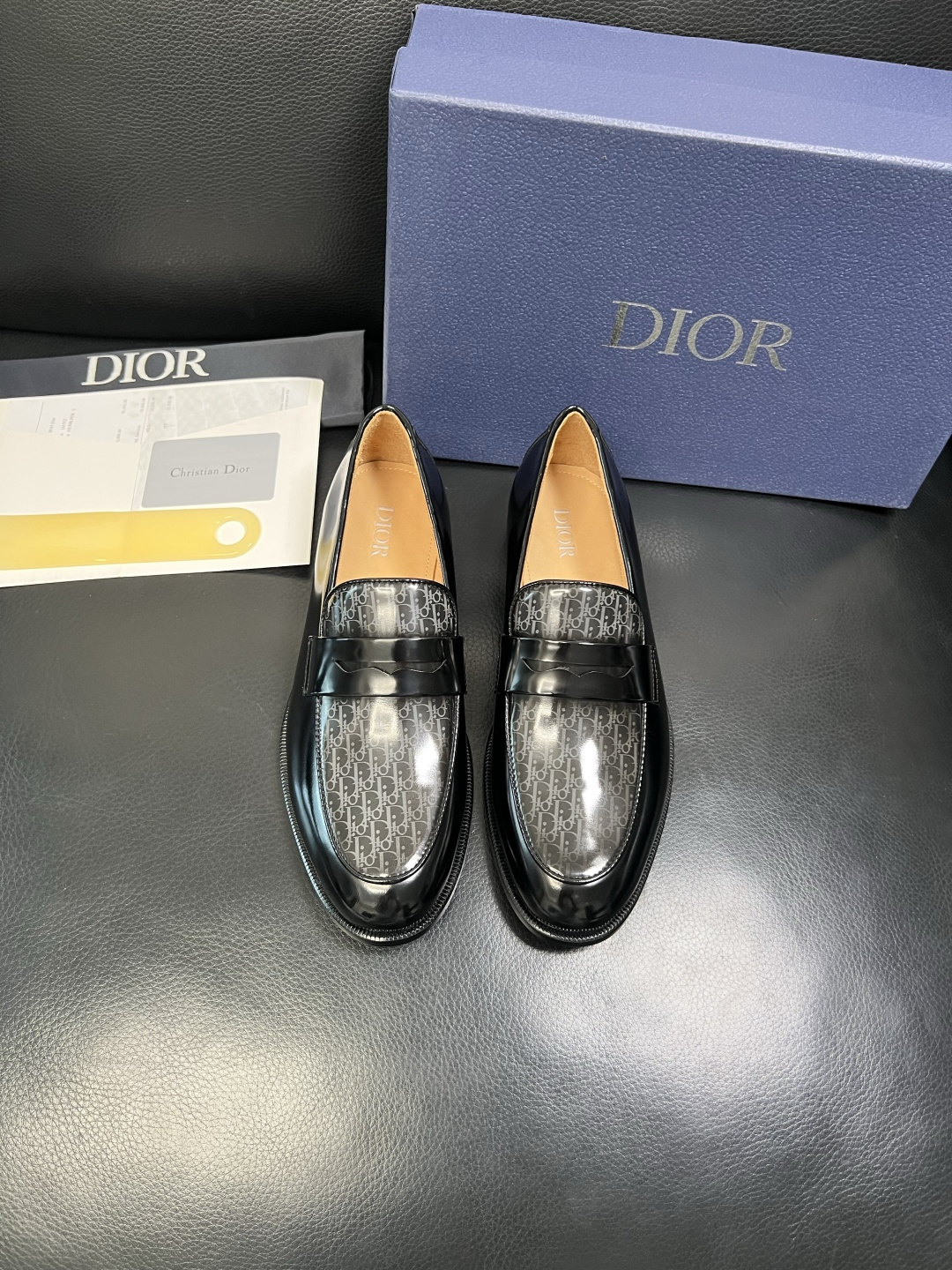 Dior 高品质 顶级工艺品 迪奥 皮鞋系列专柜同步原厂配置，意大利进口牛皮，全进口水染牛皮里垫，鞋底：