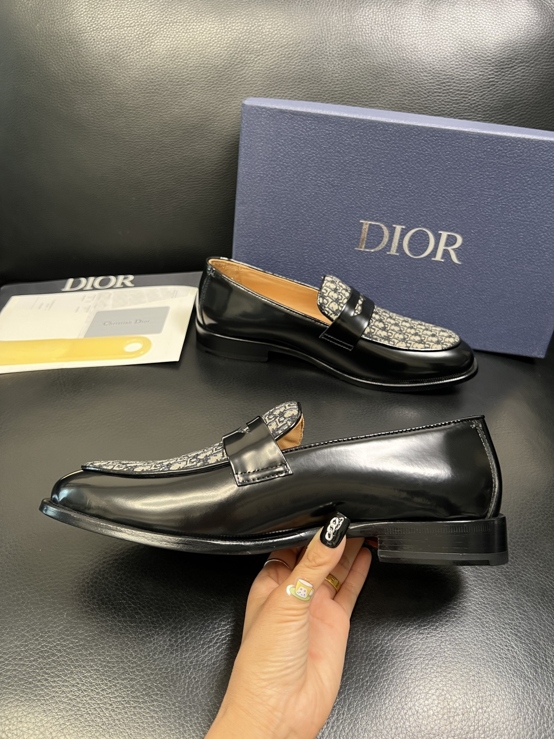 Dior 高品质 顶级工艺品 迪奥 皮鞋系列专柜同步原厂配置，意大利进口牛皮，全进口水染牛皮里垫，鞋底：