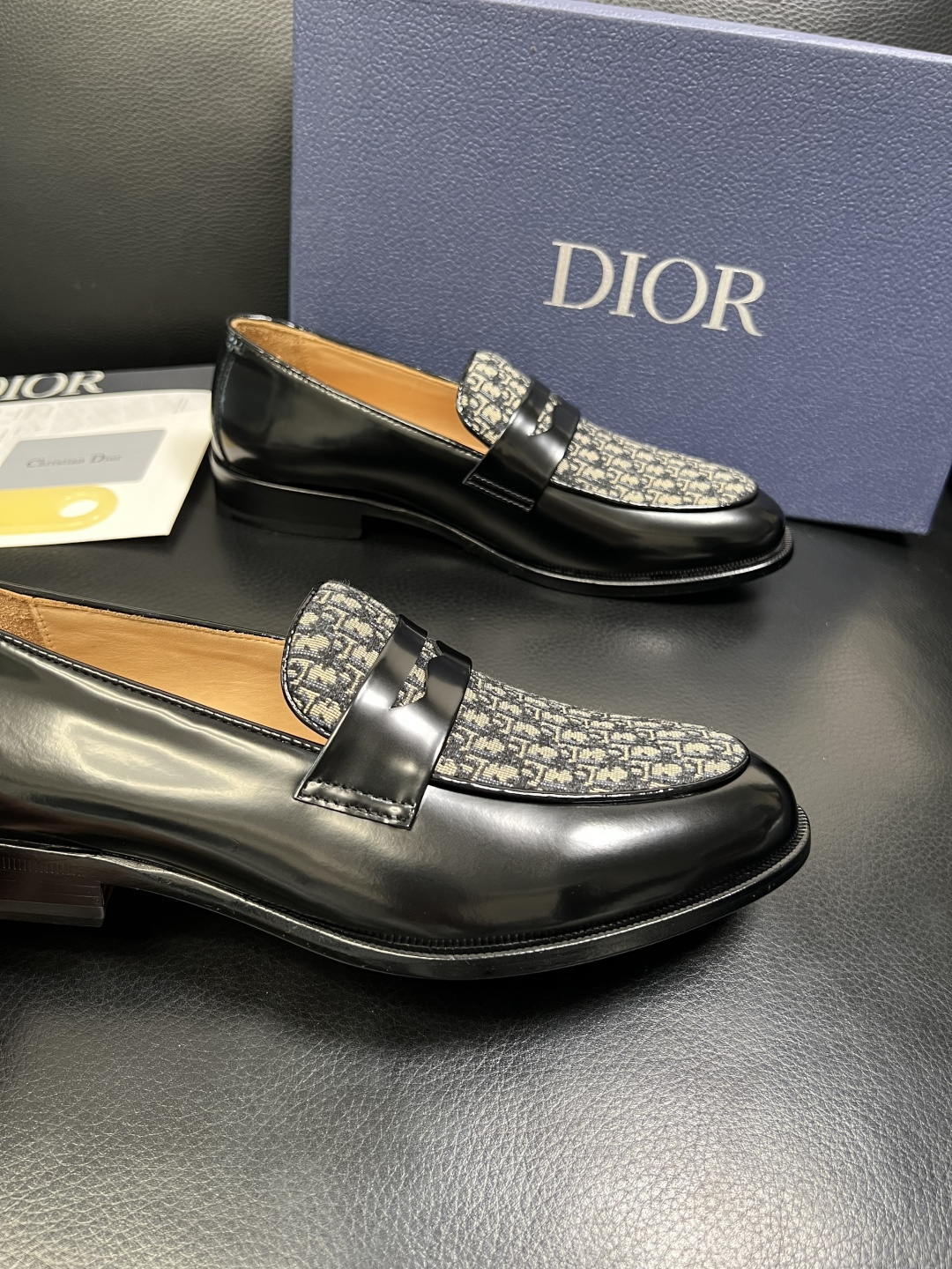 Dior 高品质 顶级工艺品 迪奥 皮鞋系列专柜同步原厂配置，意大利进口牛皮，全进口水染牛皮里垫，鞋底：