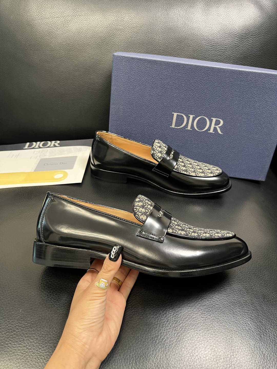 Dior 高品质 顶级工艺品 迪奥 皮鞋系列专柜同步原厂配置，意大利进口牛皮，全进口水染牛皮里垫，鞋底：