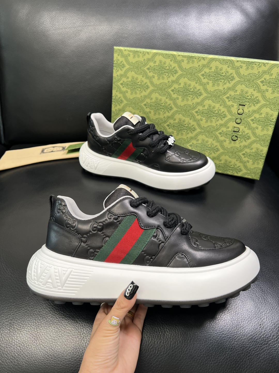 Gucci 高品质 顶级工艺品 古奇 专柜新款原厂配置，意大利进口牛皮面料，进口牛皮内里垫，透气舒适，鞋