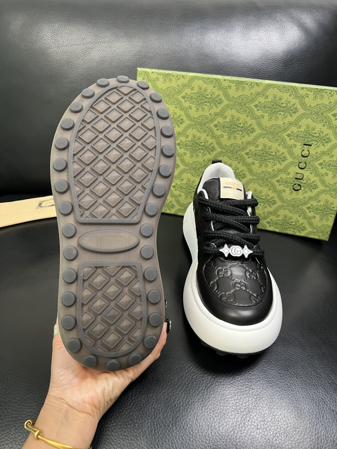 Gucci 高品质 顶级工艺品 古奇 专柜新款原厂配置，意大利进口牛皮面料，进口牛皮内里垫，透气舒适，鞋