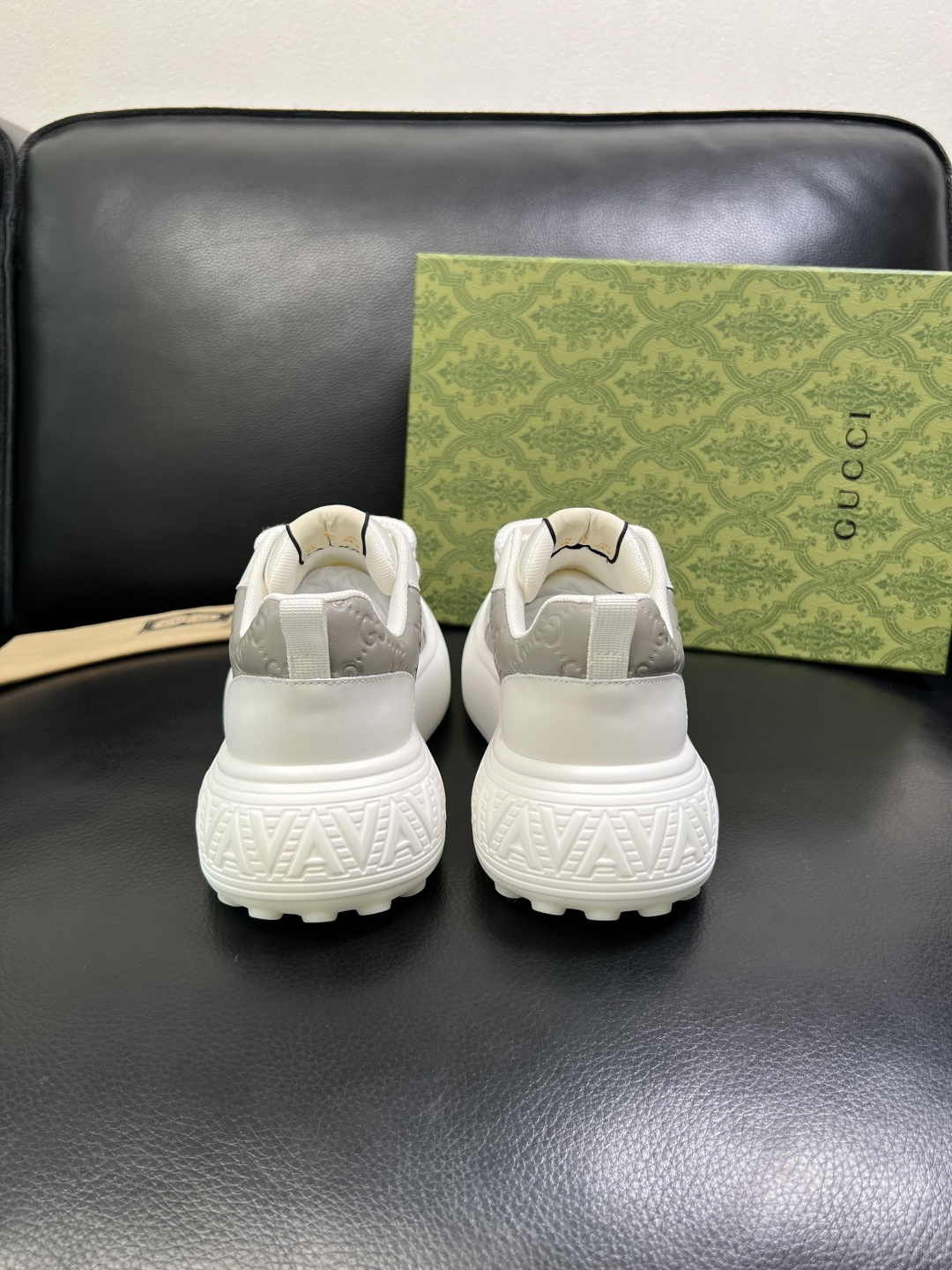 Gucci 高品质 顶级工艺品 古奇 专柜新款原厂配置，意大利进口牛皮面料，进口牛皮内里垫，透气舒适，鞋