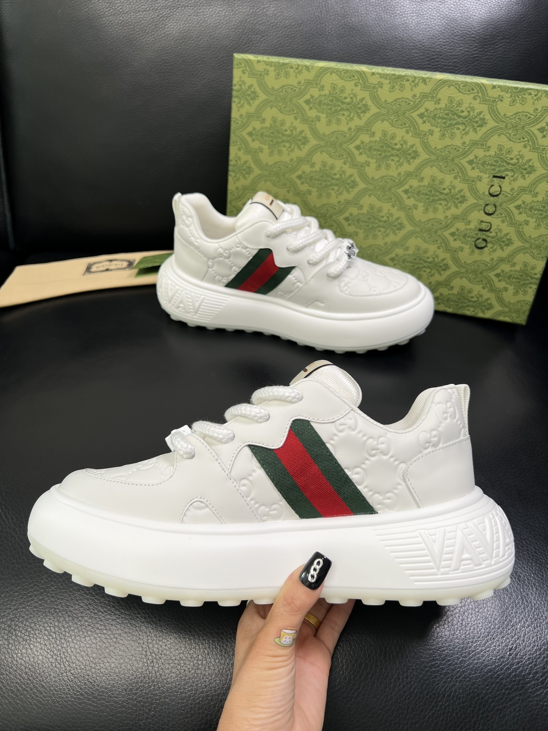 Gucci 高品质 顶级工艺品 古奇 专柜新款原厂配置，意大利进口牛皮面料，进口牛皮内里垫，透气舒适，鞋