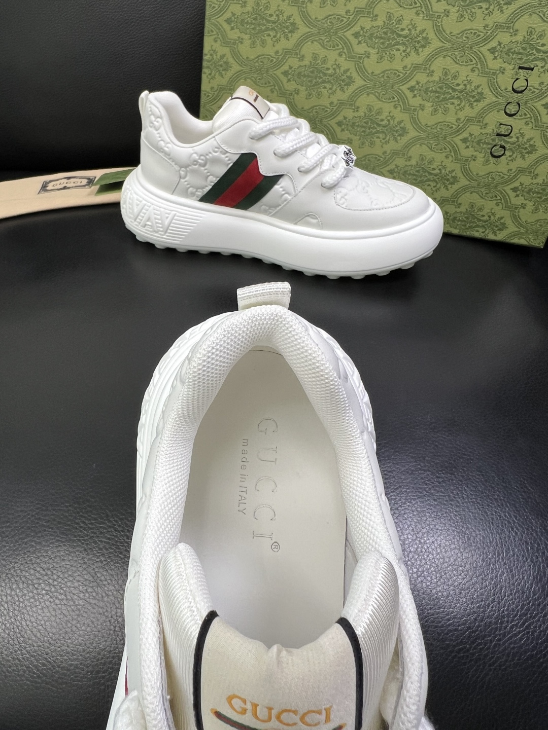 Gucci 高品质 顶级工艺品 古奇 专柜新款原厂配置，意大利进口牛皮面料，进口牛皮内里垫，透气舒适，鞋