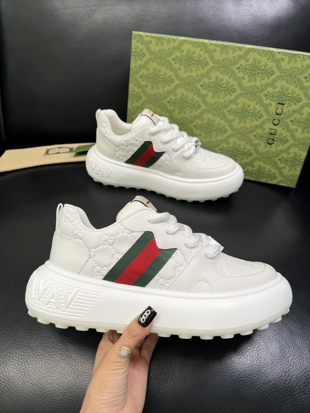 Gucci 高品质 顶级工艺品 古奇 专柜新款原厂配置，意大利进口牛皮面料，进口牛皮内里垫，透气舒适，鞋