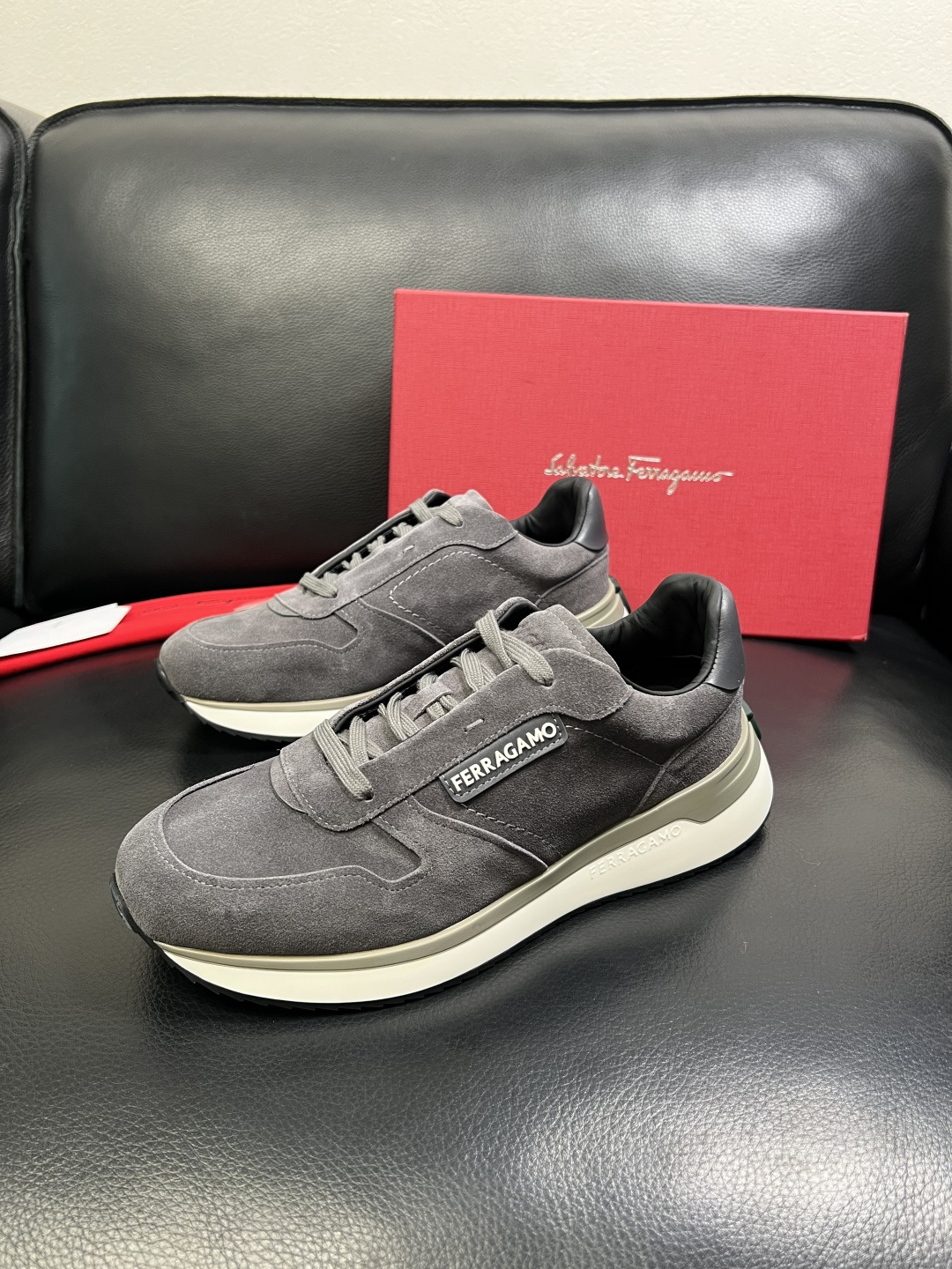 Ferragamo 高品质 顶级工艺品 菲拉格慕 专柜同步发售原厂配置，意大利进口原版牛皮，进口水染牛里