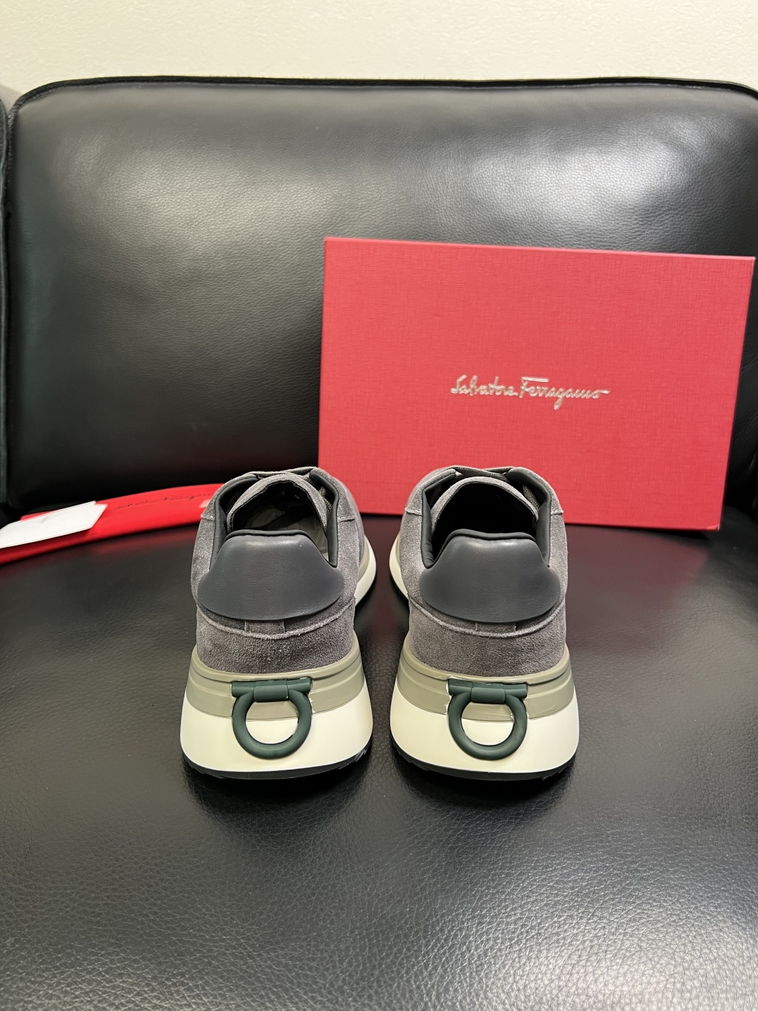 Ferragamo 高品质 顶级工艺品 菲拉格慕 专柜同步发售原厂配置，意大利进口原版牛皮，进口水染牛里