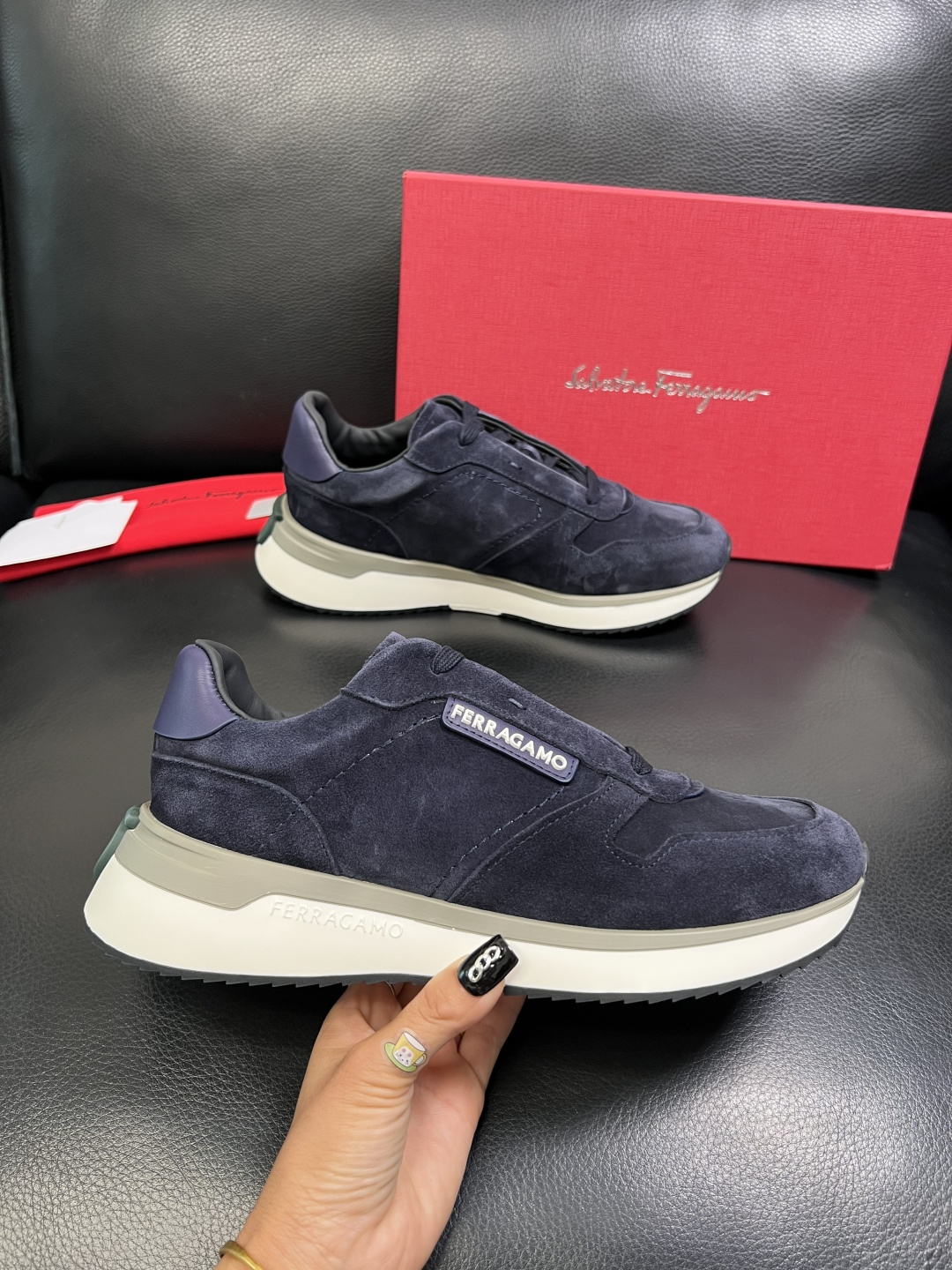 Ferragamo 高品质 顶级工艺品 菲拉格慕 专柜同步发售原厂配置，意大利进口原版牛皮，进口水染牛里