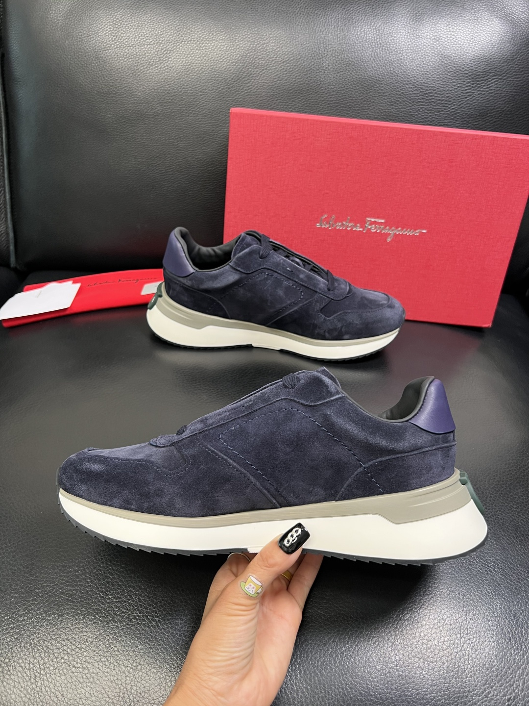 Ferragamo 高品质 顶级工艺品 菲拉格慕 专柜同步发售原厂配置，意大利进口原版牛皮，进口水染牛里