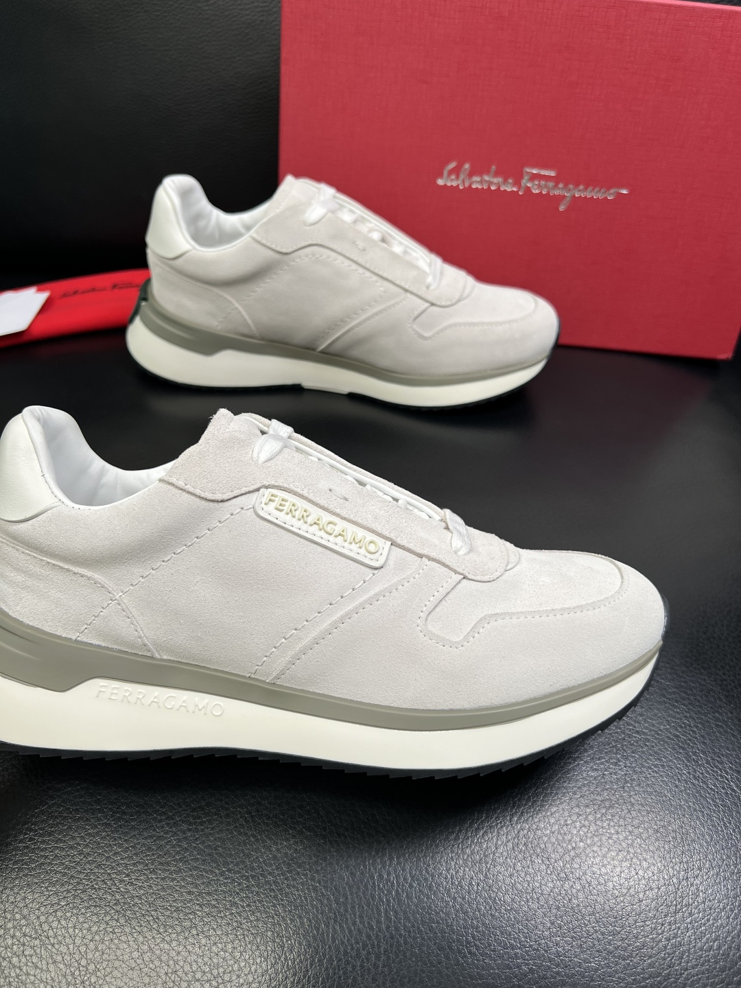 Ferragamo 高品质 顶级工艺品 菲拉格慕 专柜同步发售原厂配置，意大利进口原版牛皮，进口水染牛里