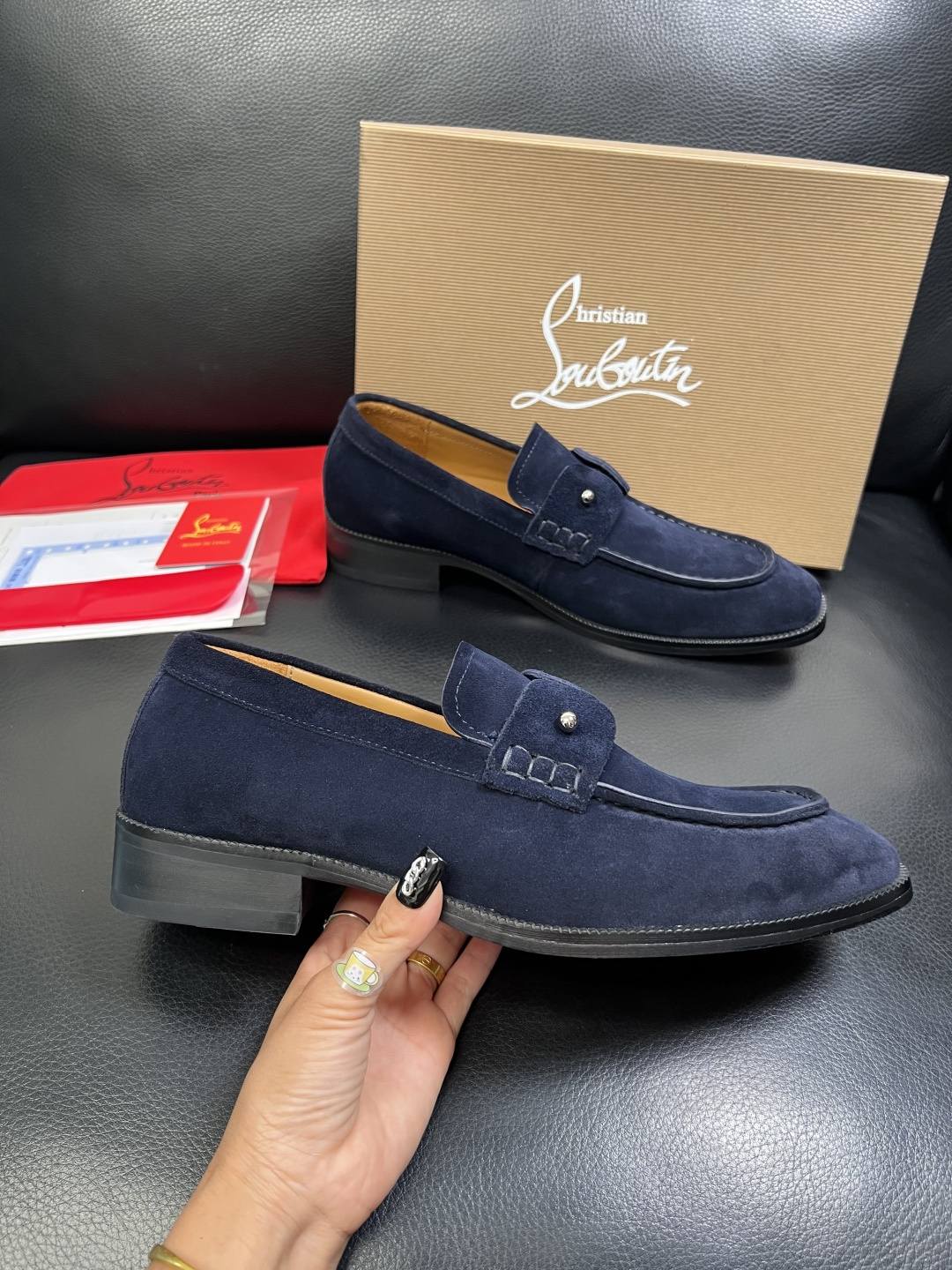 christian louboutin 高品质 顶级工艺品 CL红底 专柜同步原厂配置，意大利进口牛皮面