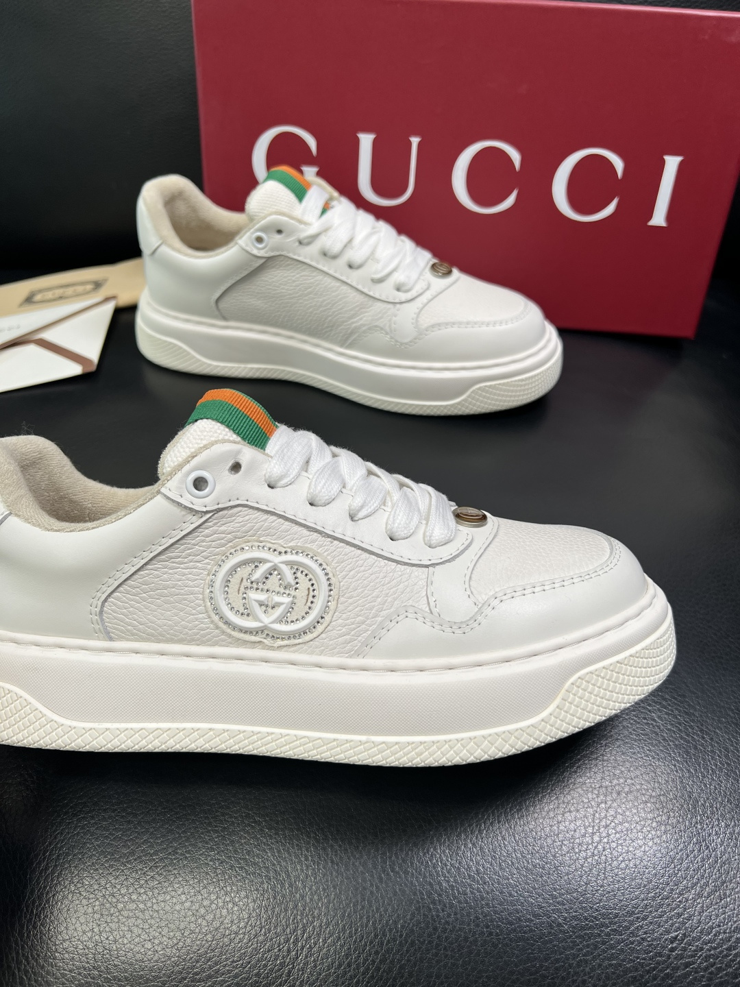 Gucci 高品质 顶级工艺品 古奇 专柜新款原厂配置，意大利进口牛皮面料，进口牛皮内里垫，透气舒适，鞋