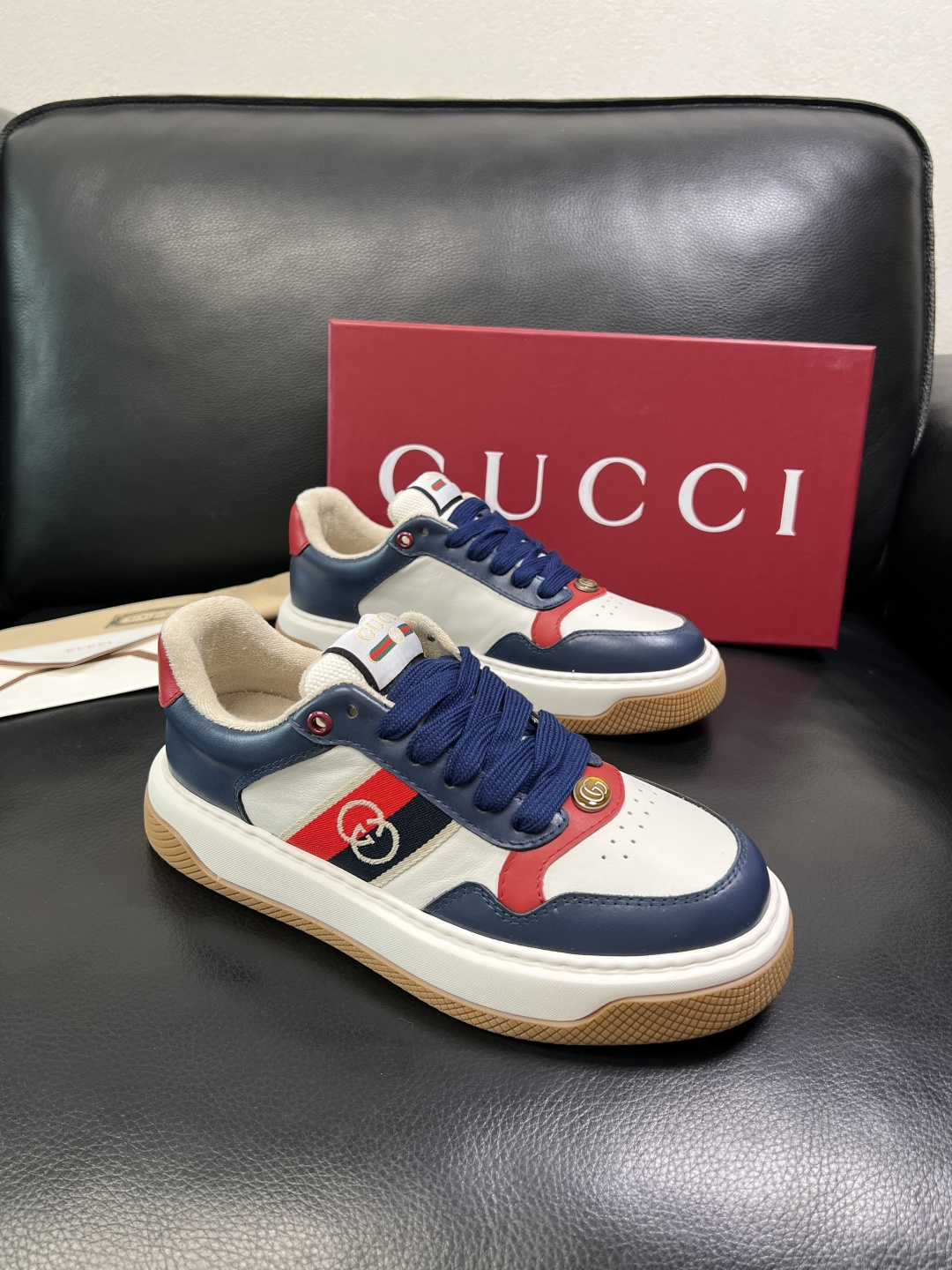 Gucci 高品质 顶级工艺品 古奇 专柜新款原厂配置，意大利进口牛皮面料，进口牛皮内里垫，透气舒适，鞋