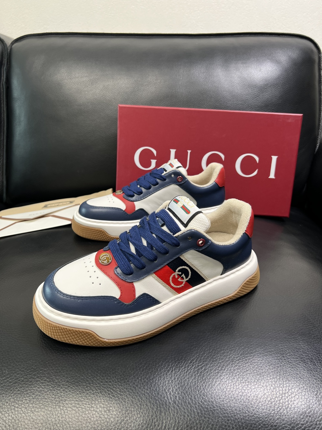 Gucci 高品质 顶级工艺品 古奇 专柜新款原厂配置，意大利进口牛皮面料，进口牛皮内里垫，透气舒适，鞋