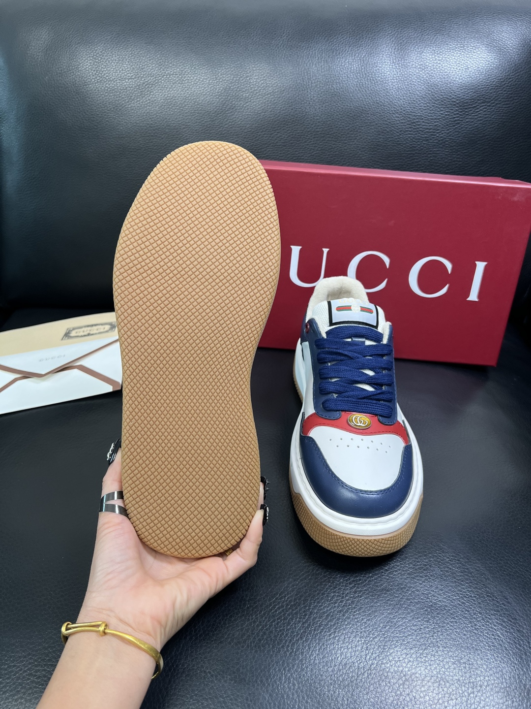 Gucci 高品质 顶级工艺品 古奇 专柜新款原厂配置，意大利进口牛皮面料，进口牛皮内里垫，透气舒适，鞋