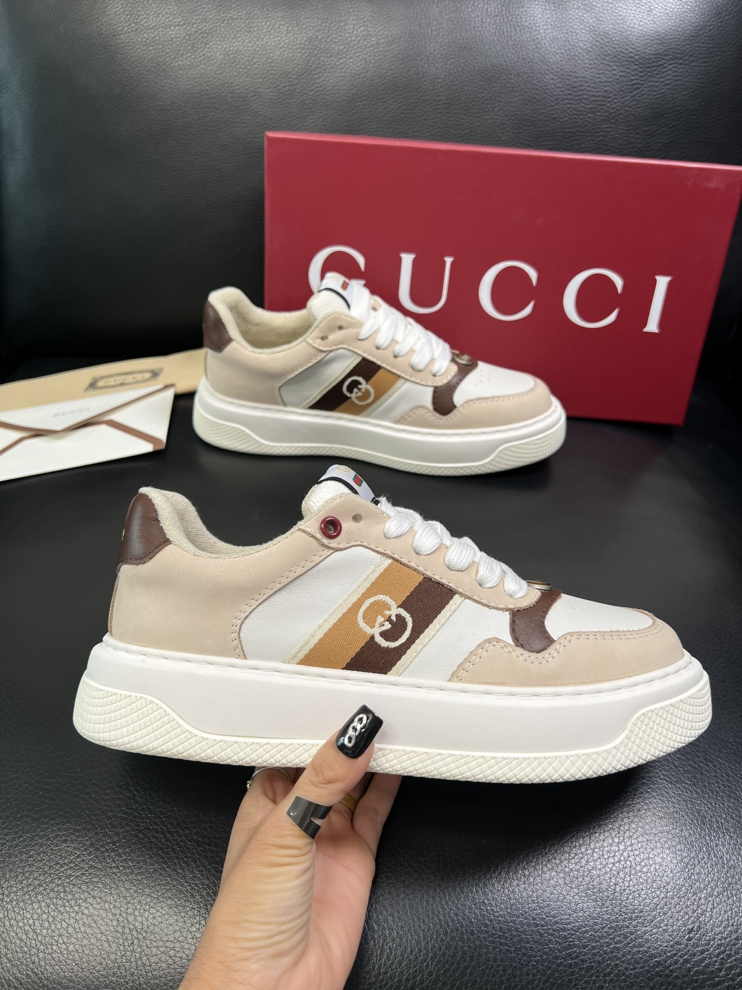 Gucci 高品质 顶级工艺品 古奇 专柜新款原厂配置，意大利进口牛皮面料，进口牛皮内里垫，透气舒适，鞋