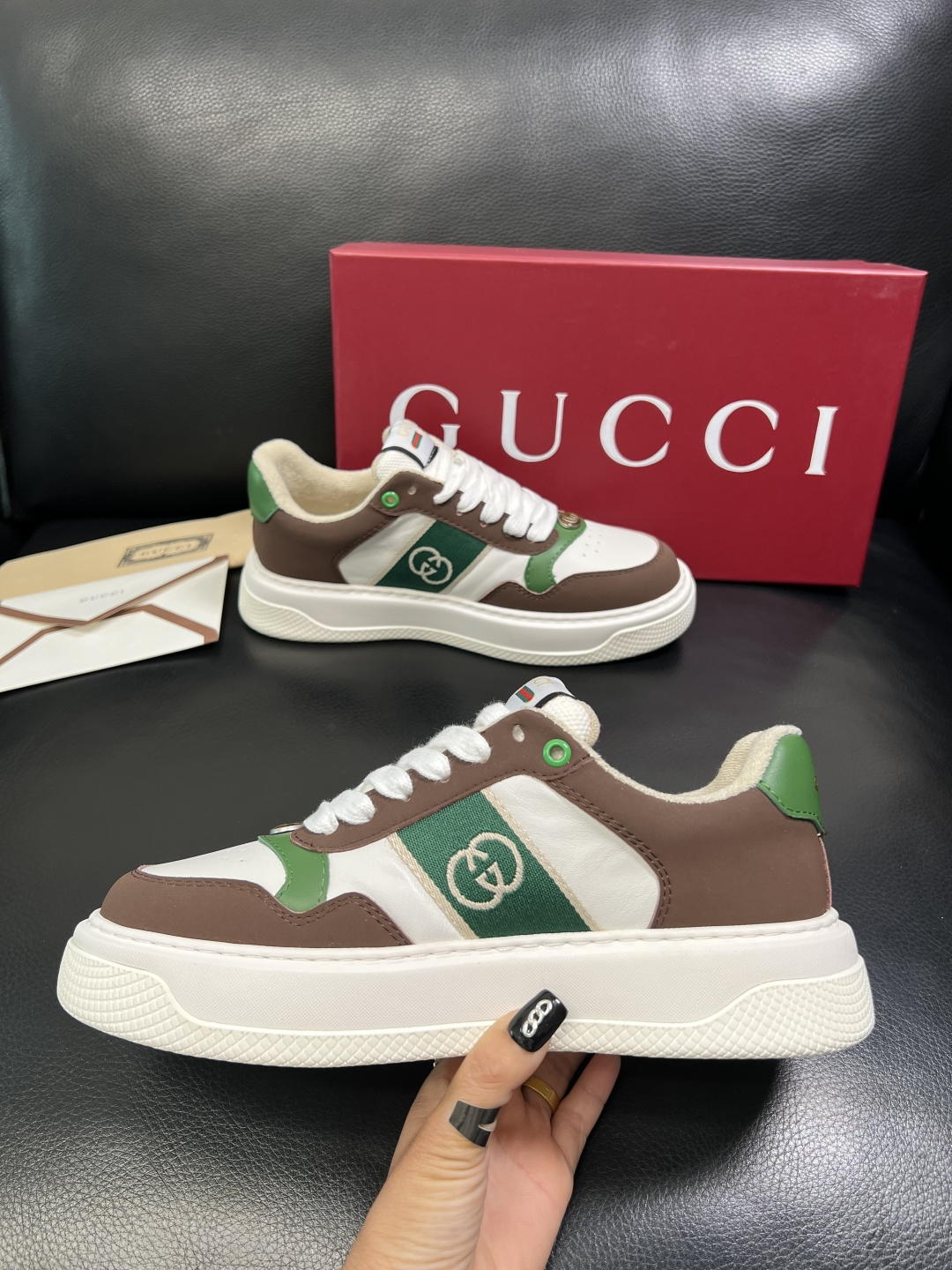 Gucci 高品质 顶级工艺品 古奇 专柜新款原厂配置，意大利进口牛皮面料，进口牛皮内里垫，透气舒适，鞋