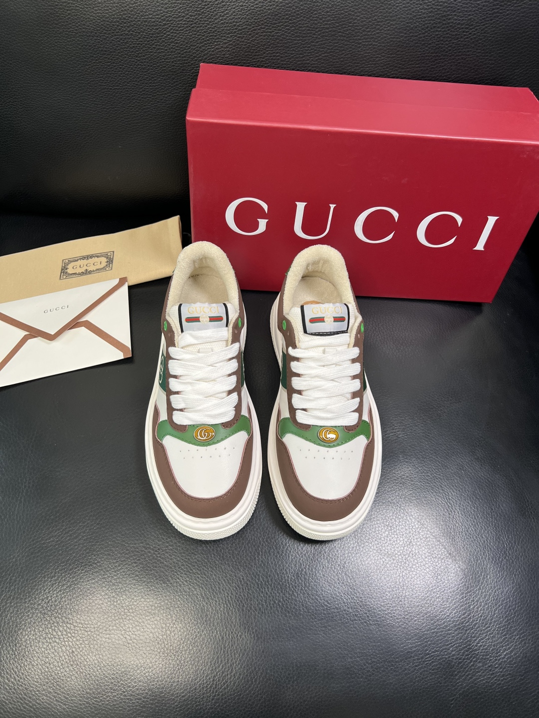 Gucci 高品质 顶级工艺品 古奇 专柜新款原厂配置，意大利进口牛皮面料，进口牛皮内里垫，透气舒适，鞋