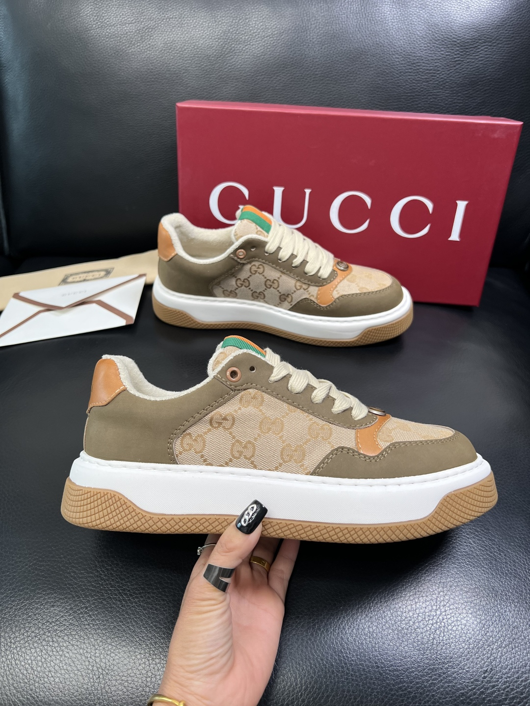 Gucci 高品质 顶级工艺品 古奇 专柜新款原厂配置，意大利进口牛皮面料，进口牛皮内里垫，透气舒适，鞋