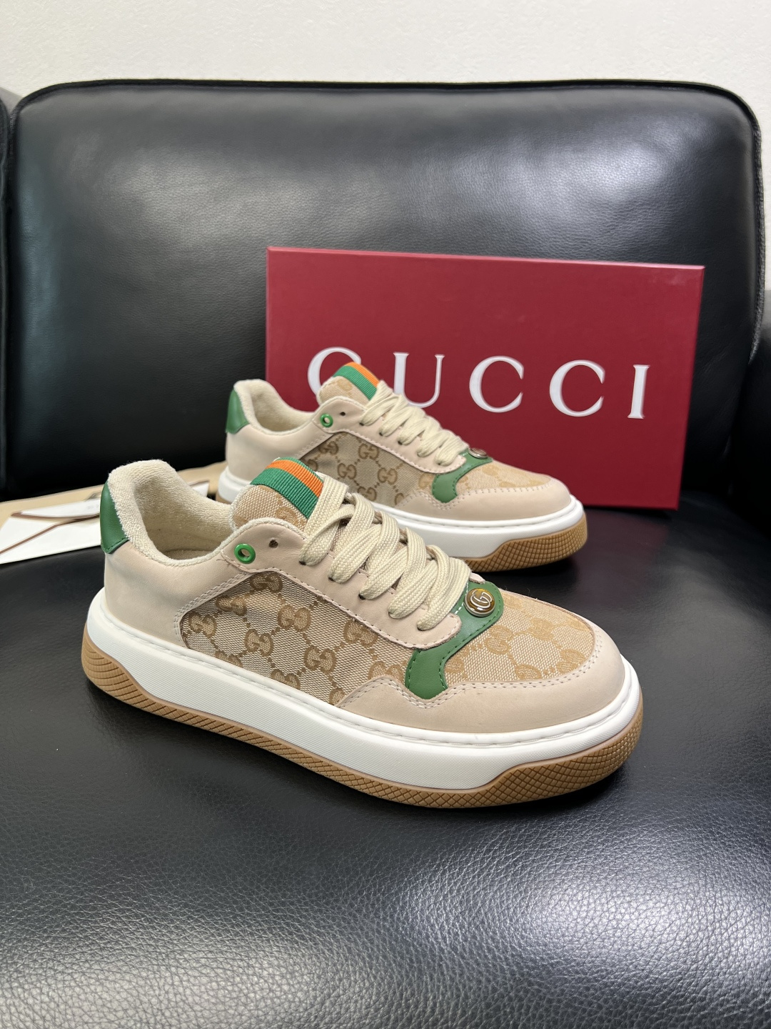 NO:605072,Gucci high-quality top handicrafts Gucci counter new model original configuration, Italian imported cowhide fabric, imported cowhide lining, breathable and comfortable, original soles are super comfortable, original factory and single goods, welcome to compare, code number 38-44 (customized 45),,gucci,cowhide19860909Gucci 高品质 顶级工艺品 古奇 专柜新款原厂配置,意大利进口牛皮面料,进口牛皮内里垫,透气舒适,鞋底原厂特供原版底超级舒适,原厂跟单货,欢迎对比,码数 38-44（订做 45）,,gucci,cowhide,Men's shoes