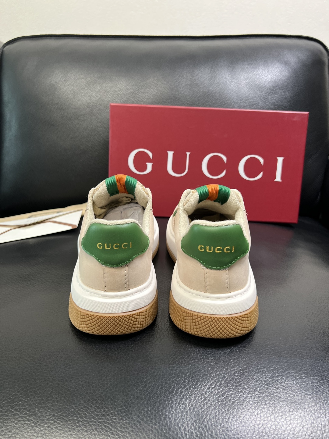 Gucci 高品质 顶级工艺品 古奇 专柜新款原厂配置，意大利进口牛皮面料，进口牛皮内里垫，透气舒适，鞋