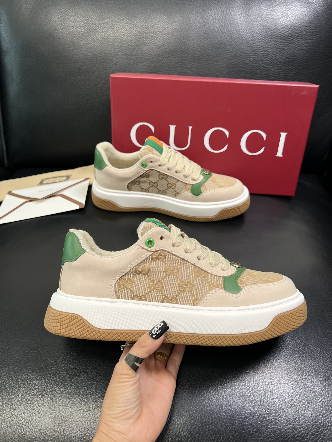 Gucci 高品质 顶级工艺品 古奇 专柜新款原厂配置，意大利进口牛皮面料，进口牛皮内里垫，透气舒适，鞋