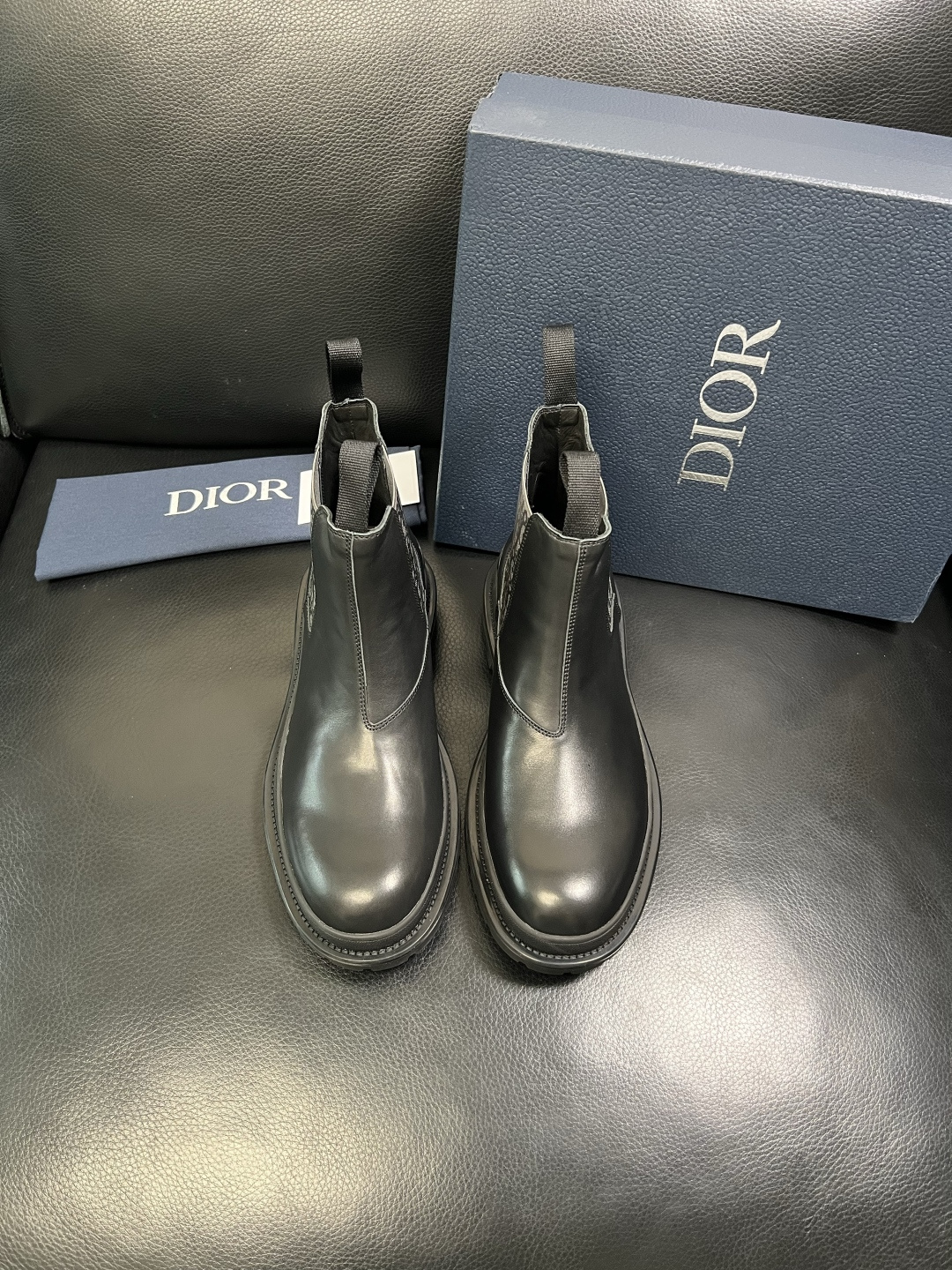 Dior 顶级工艺品 迪奥 高帮靴子专柜同步原厂配置，意大利进口原版牛皮拼布面料，透气舒适进口水染牛里垫