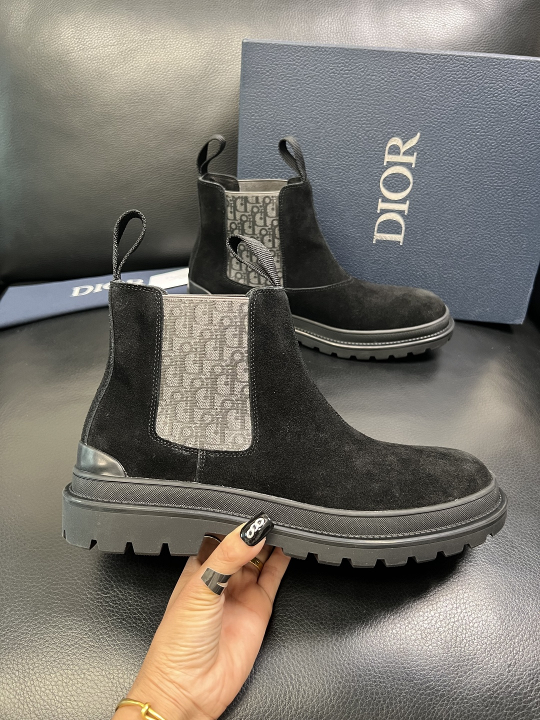 Dior 顶级工艺品 迪奥 高帮靴子专柜同步原厂配置，意大利进口原版牛皮拼布面料，透气舒适进口水染牛里垫