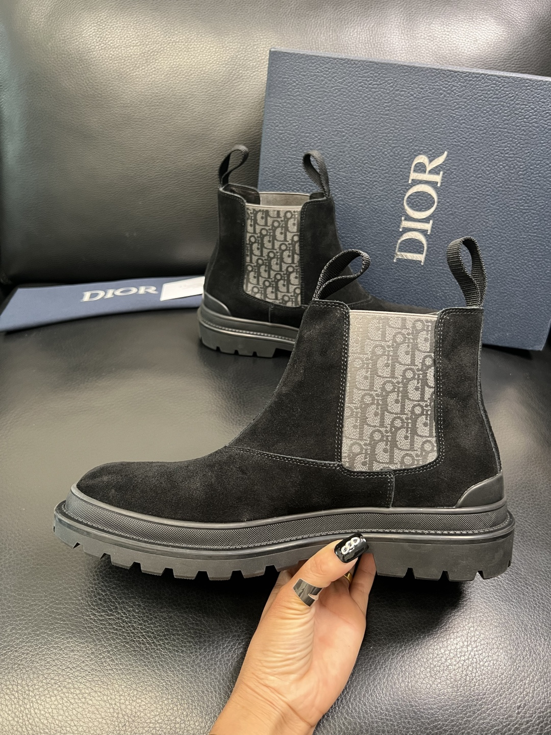 Dior 顶级工艺品 迪奥 高帮靴子专柜同步原厂配置，意大利进口原版牛皮拼布面料，透气舒适进口水染牛里垫