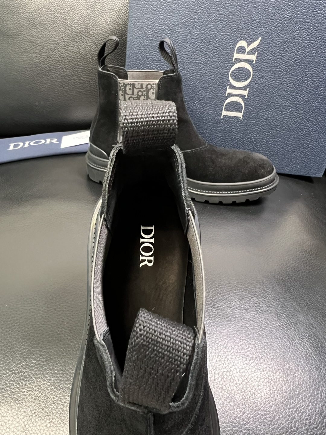 Dior 顶级工艺品 迪奥 高帮靴子专柜同步原厂配置，意大利进口原版牛皮拼布面料，透气舒适进口水染牛里垫