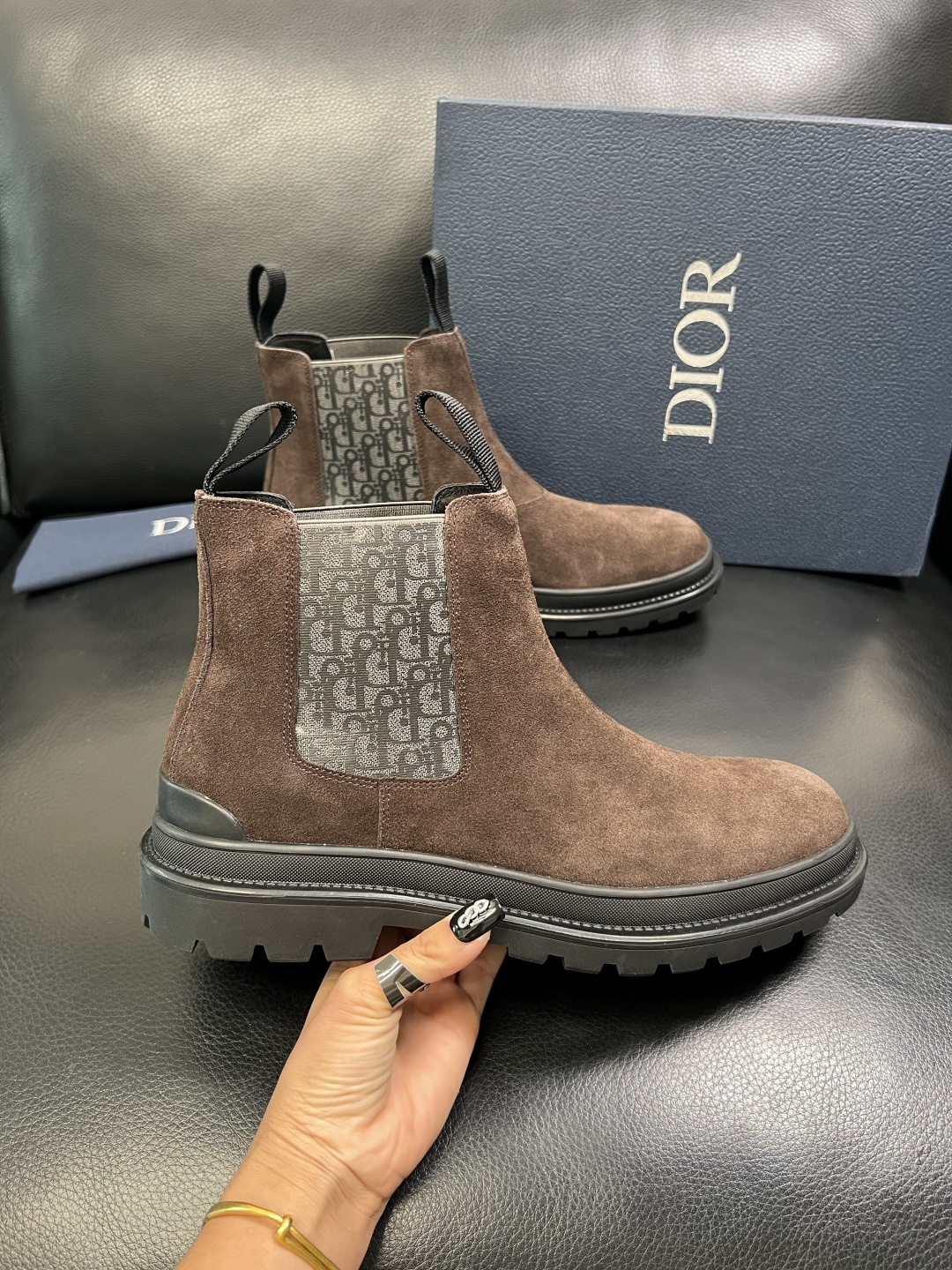 Dior 顶级工艺品 迪奥 高帮靴子专柜同步原厂配置，意大利进口原版牛皮拼布面料，透气舒适进口水染牛里垫