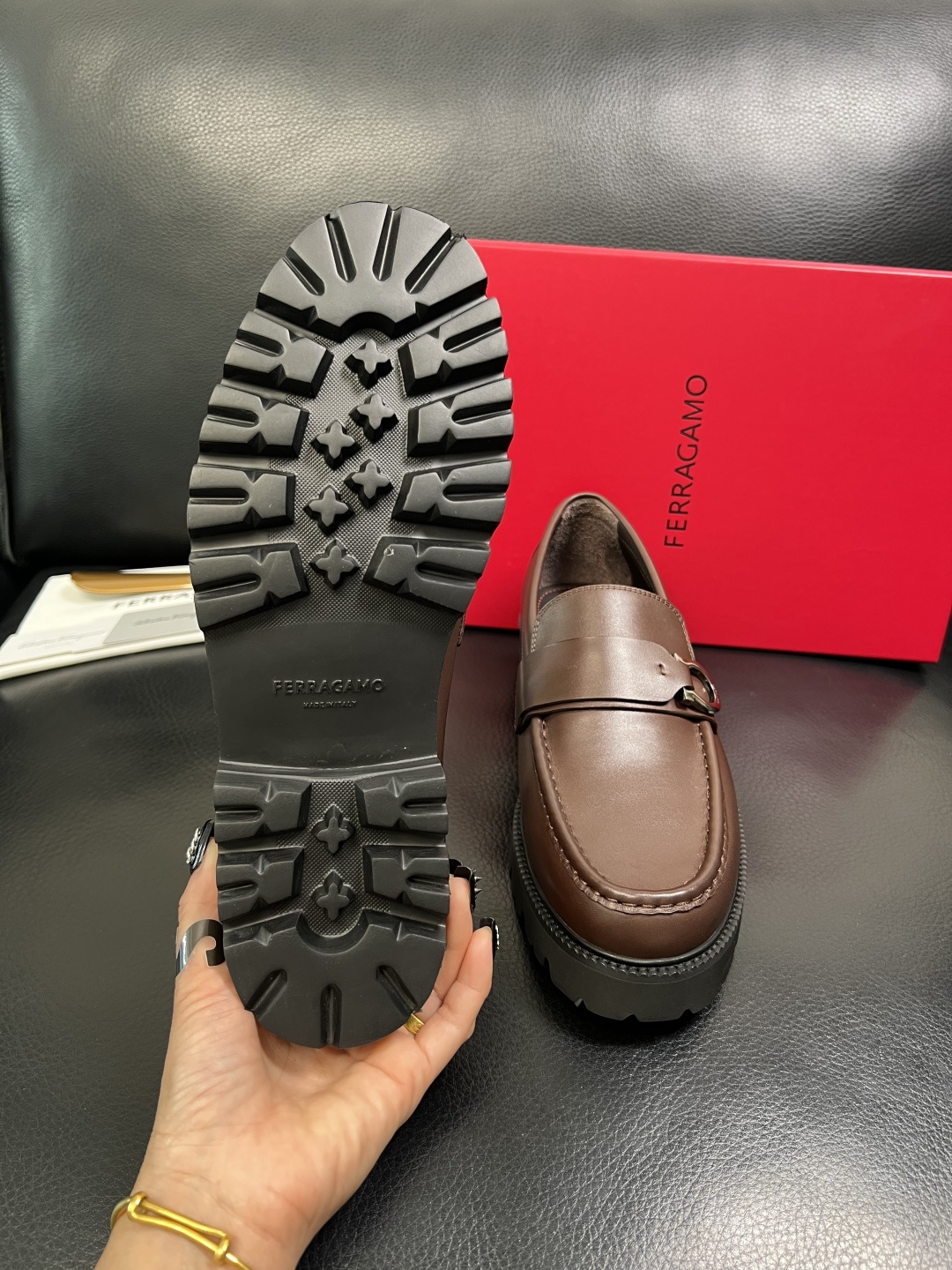 Ferragamo 高品质 顶级工艺品 菲拉格慕 专柜同步发售原厂配置，意大利进口原版牛皮，进口水染牛里