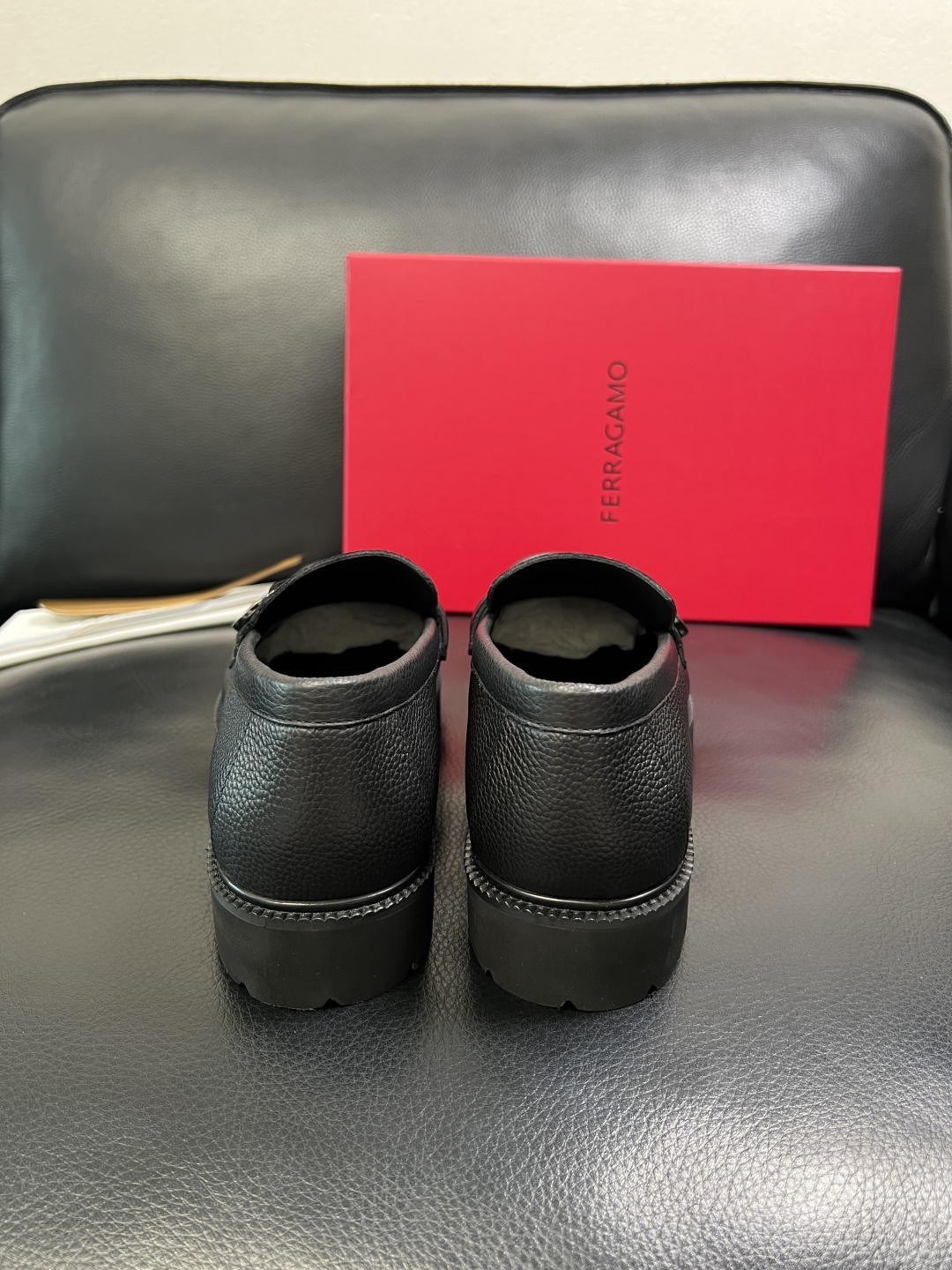 Ferragamo 高品质 顶级工艺品 菲拉格慕 专柜同步发售原厂配置，意大利进口原版牛皮，进口水染牛里