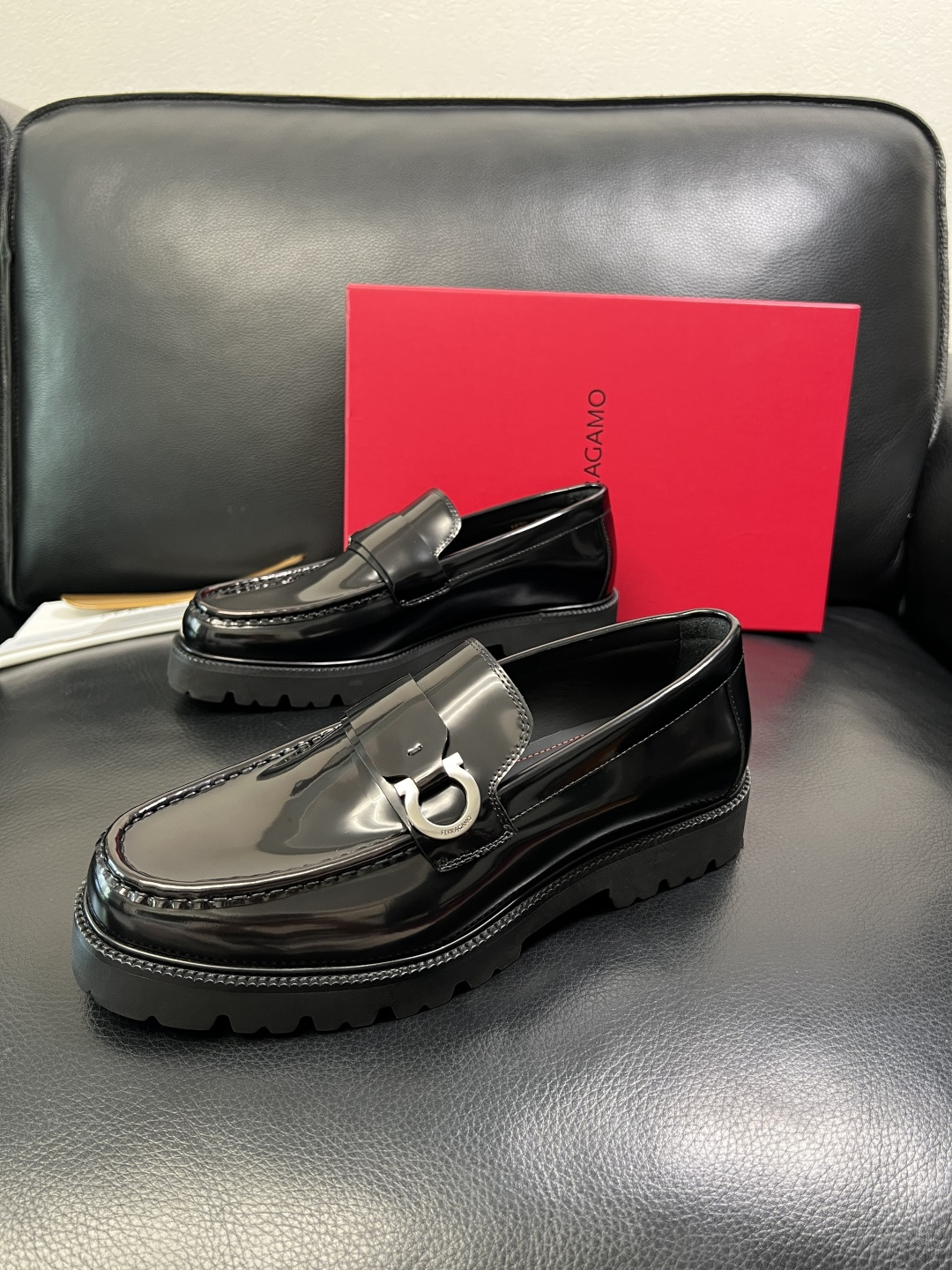 Ferragamo 高品质 顶级工艺品 菲拉格慕 专柜同步发售原厂配置，意大利进口原版牛皮，进口水染牛里