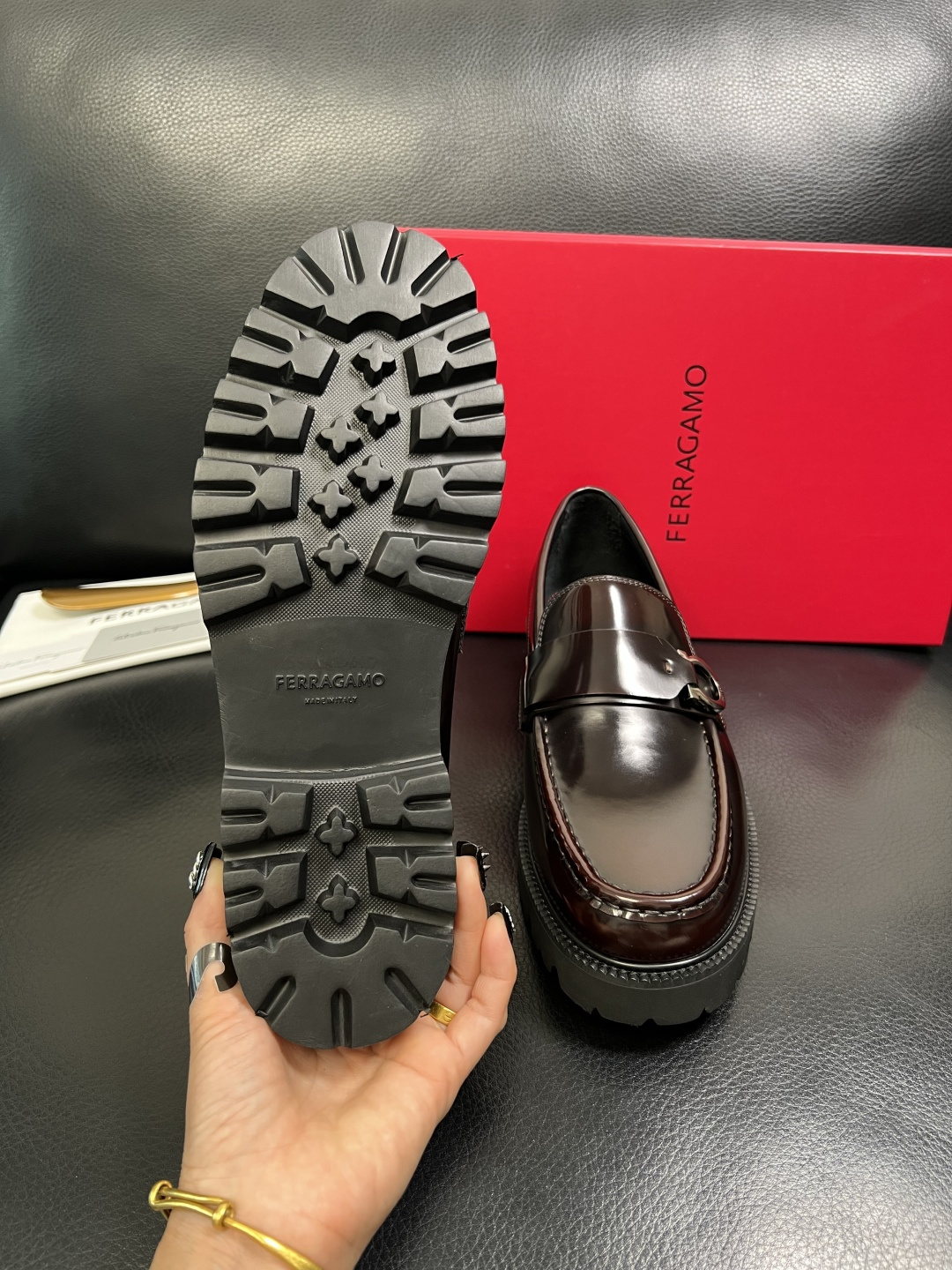 Ferragamo 高品质 顶级工艺品 菲拉格慕 专柜同步发售原厂配置，意大利进口原版牛皮，进口水染牛里