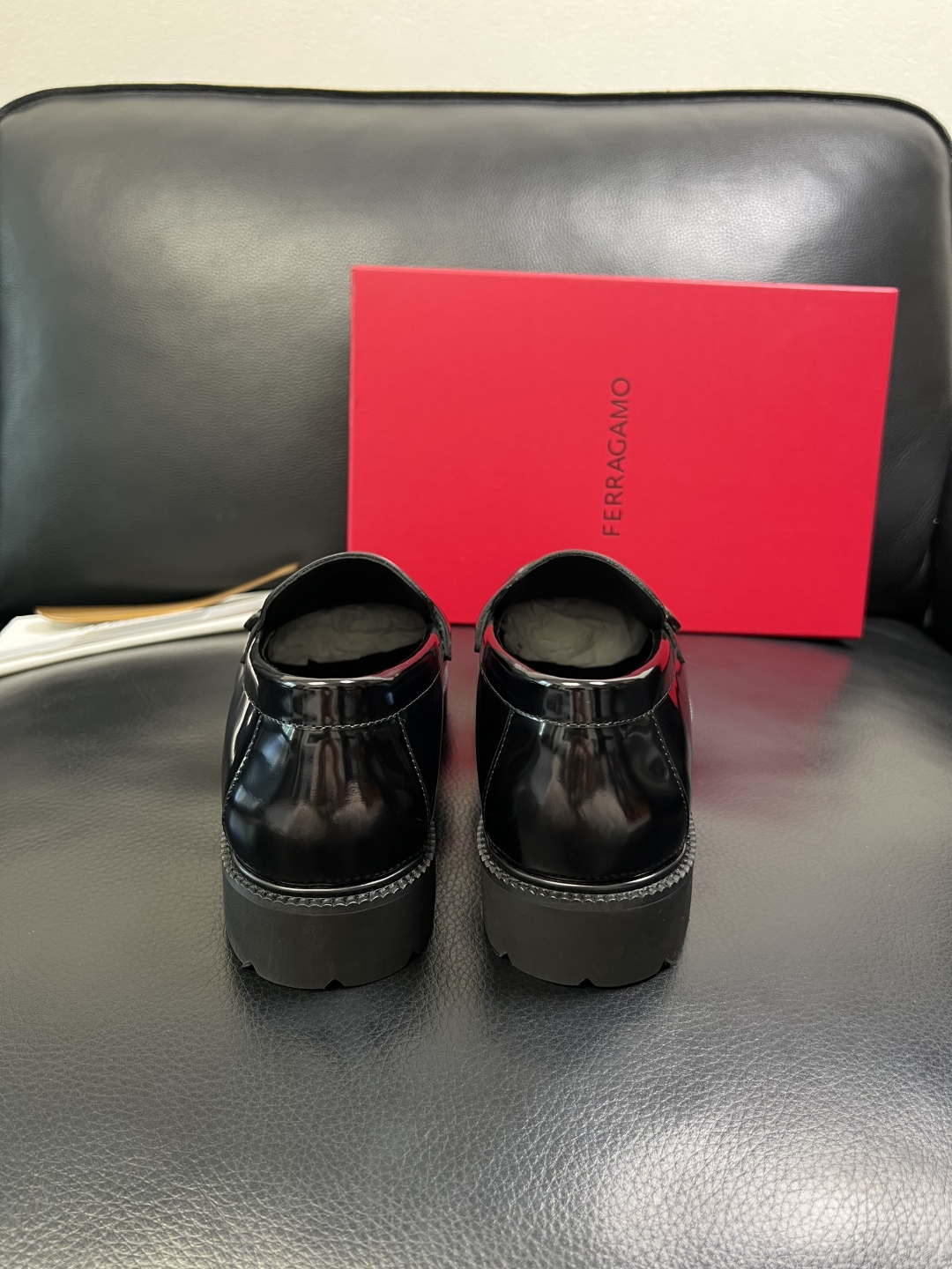 Ferragamo 高品质 顶级工艺品 菲拉格慕 专柜同步发售原厂配置，意大利进口原版牛皮，进口水染牛里