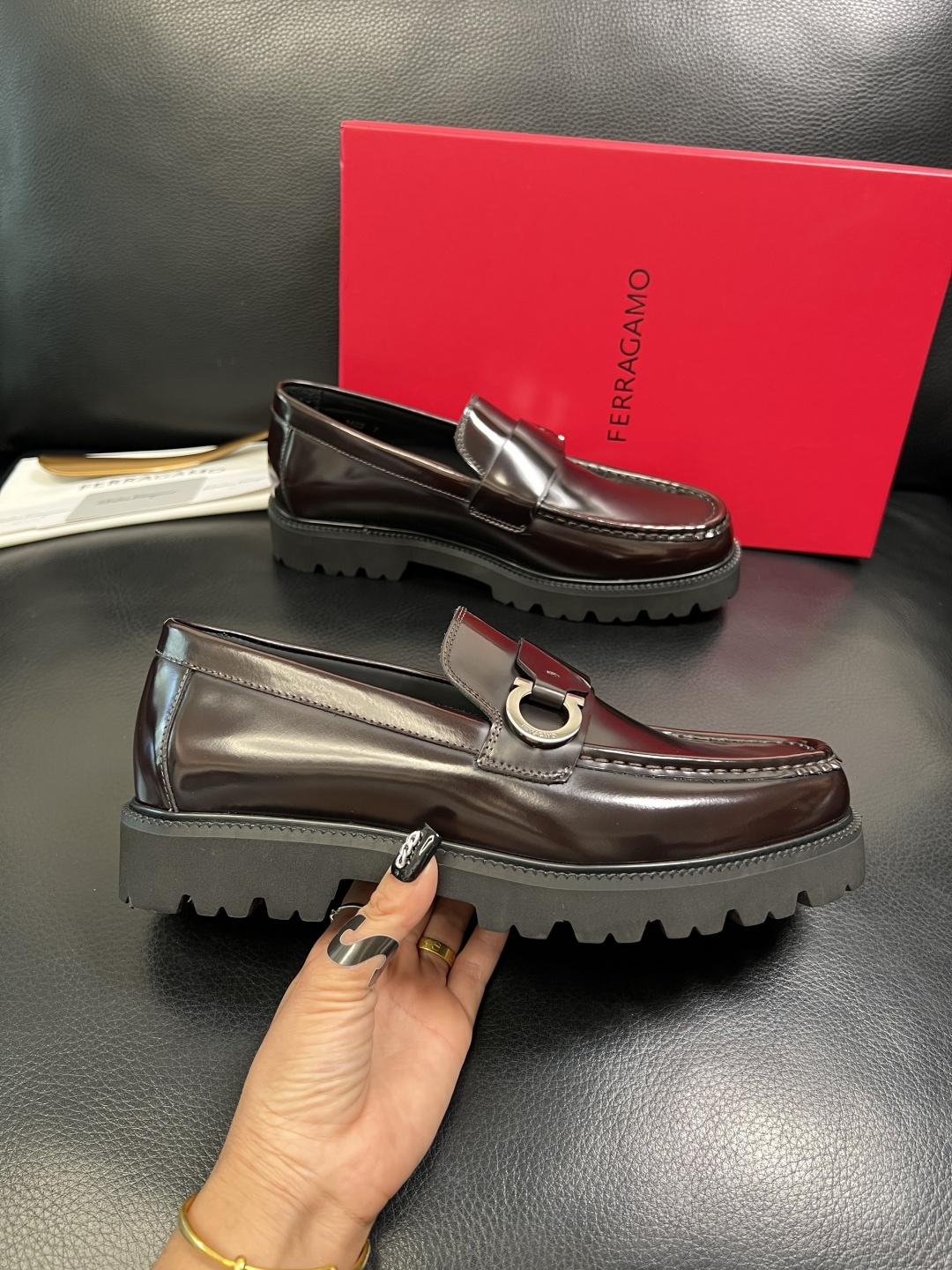 Ferragamo 高品质 顶级工艺品 菲拉格慕 专柜同步发售原厂配置，意大利进口原版牛皮，进口水染牛里