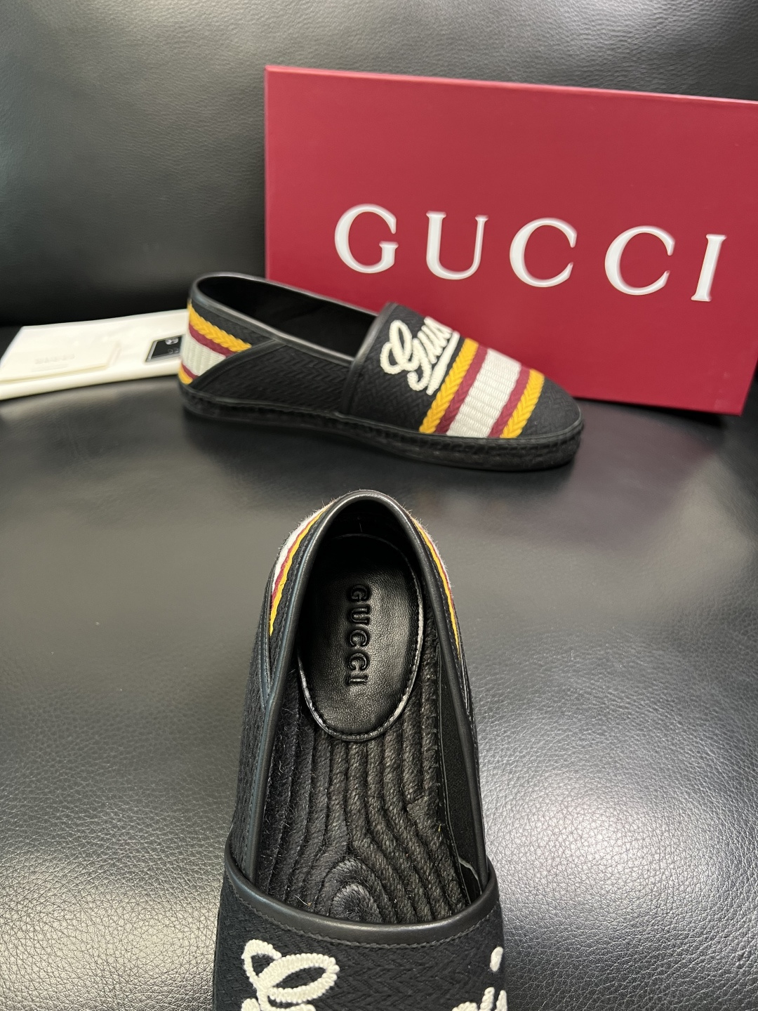 Gucci 高品质 顶级工艺品 古奇 专柜新款原厂配置，意大利进口牛皮面料，进口牛皮内里垫，透气舒适，鞋
