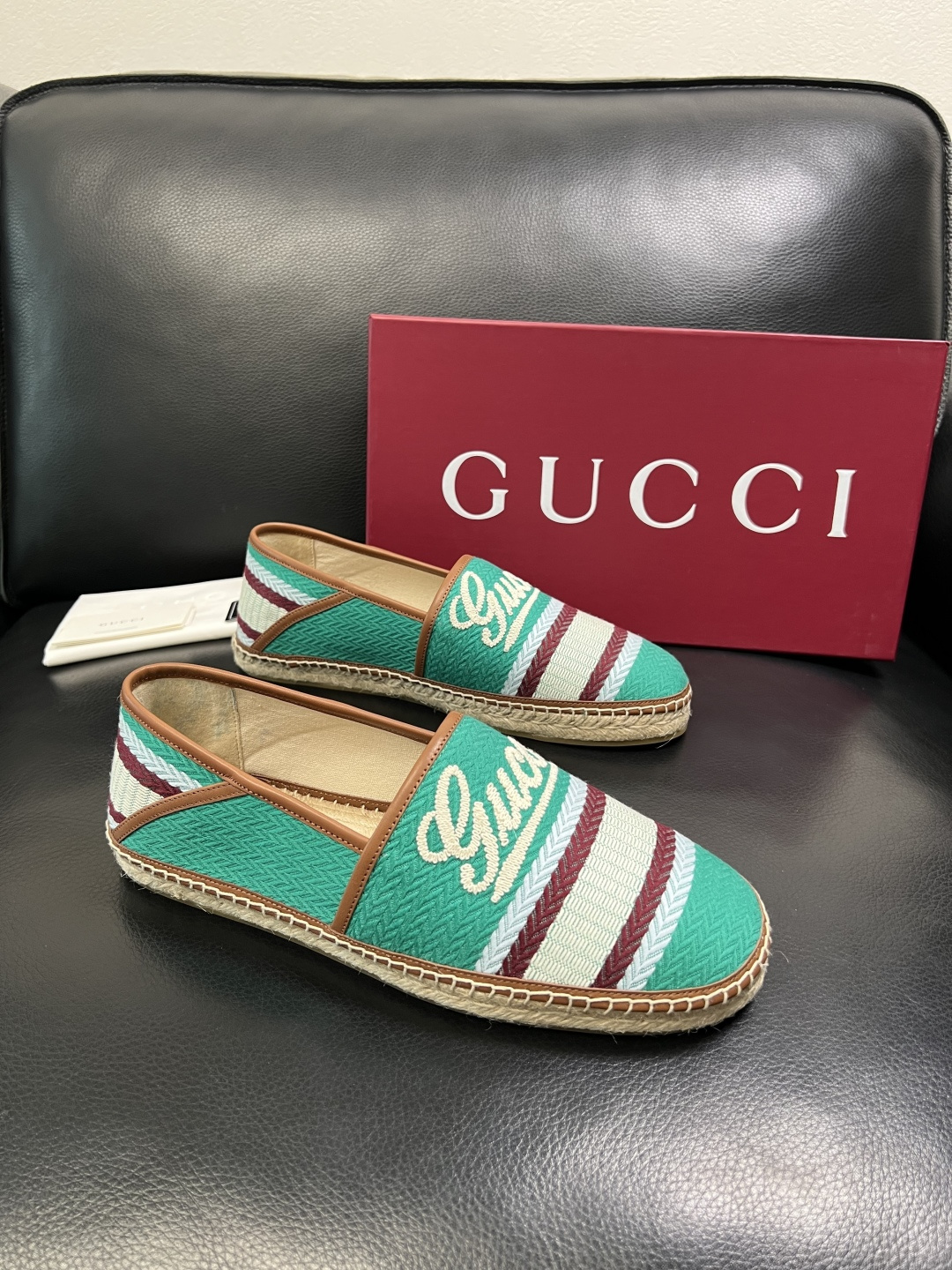 Gucci 高品质 顶级工艺品 古奇 专柜新款原厂配置，意大利进口牛皮面料，进口牛皮内里垫，透气舒适，鞋