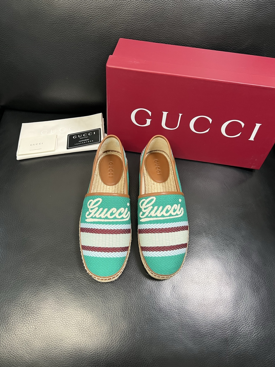 Gucci 高品质 顶级工艺品 古奇 专柜新款原厂配置，意大利进口牛皮面料，进口牛皮内里垫，透气舒适，鞋
