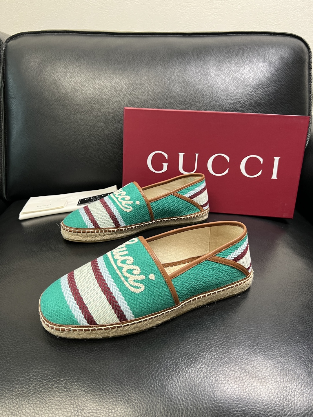 Gucci 高品质 顶级工艺品 古奇 专柜新款原厂配置，意大利进口牛皮面料，进口牛皮内里垫，透气舒适，鞋