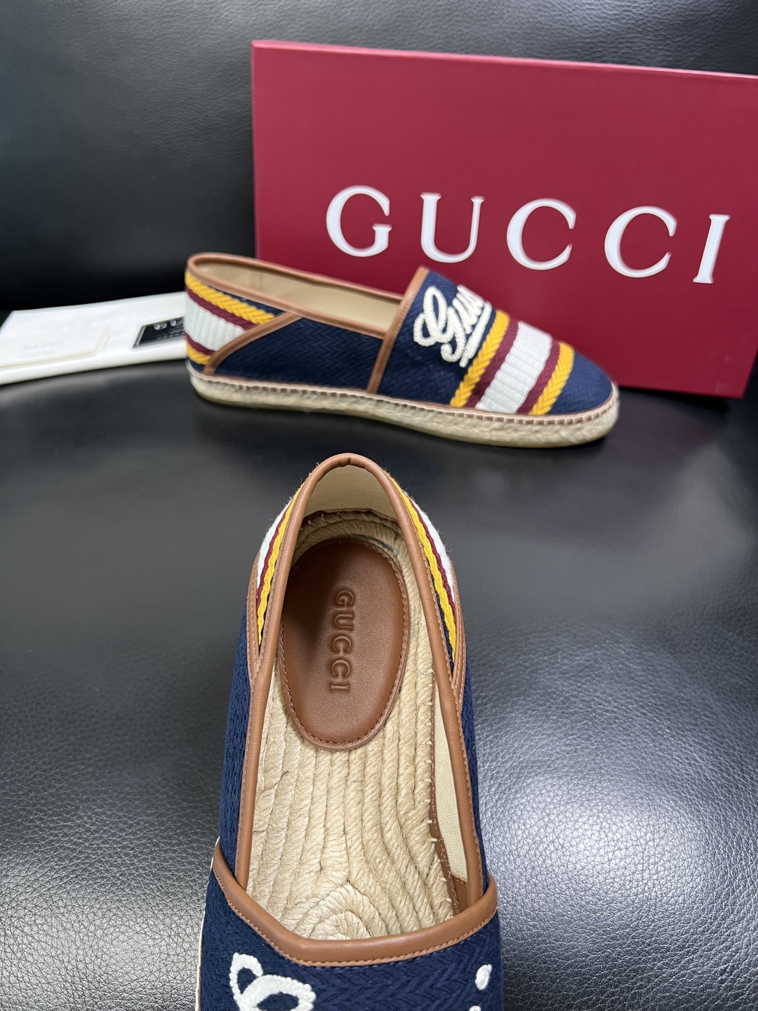 Gucci 高品质 顶级工艺品 古奇 专柜新款原厂配置，意大利进口牛皮面料，进口牛皮内里垫，透气舒适，鞋