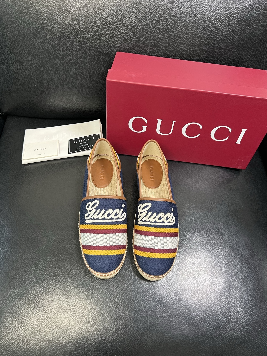 Gucci 高品质 顶级工艺品 古奇 专柜新款原厂配置，意大利进口牛皮面料，进口牛皮内里垫，透气舒适，鞋