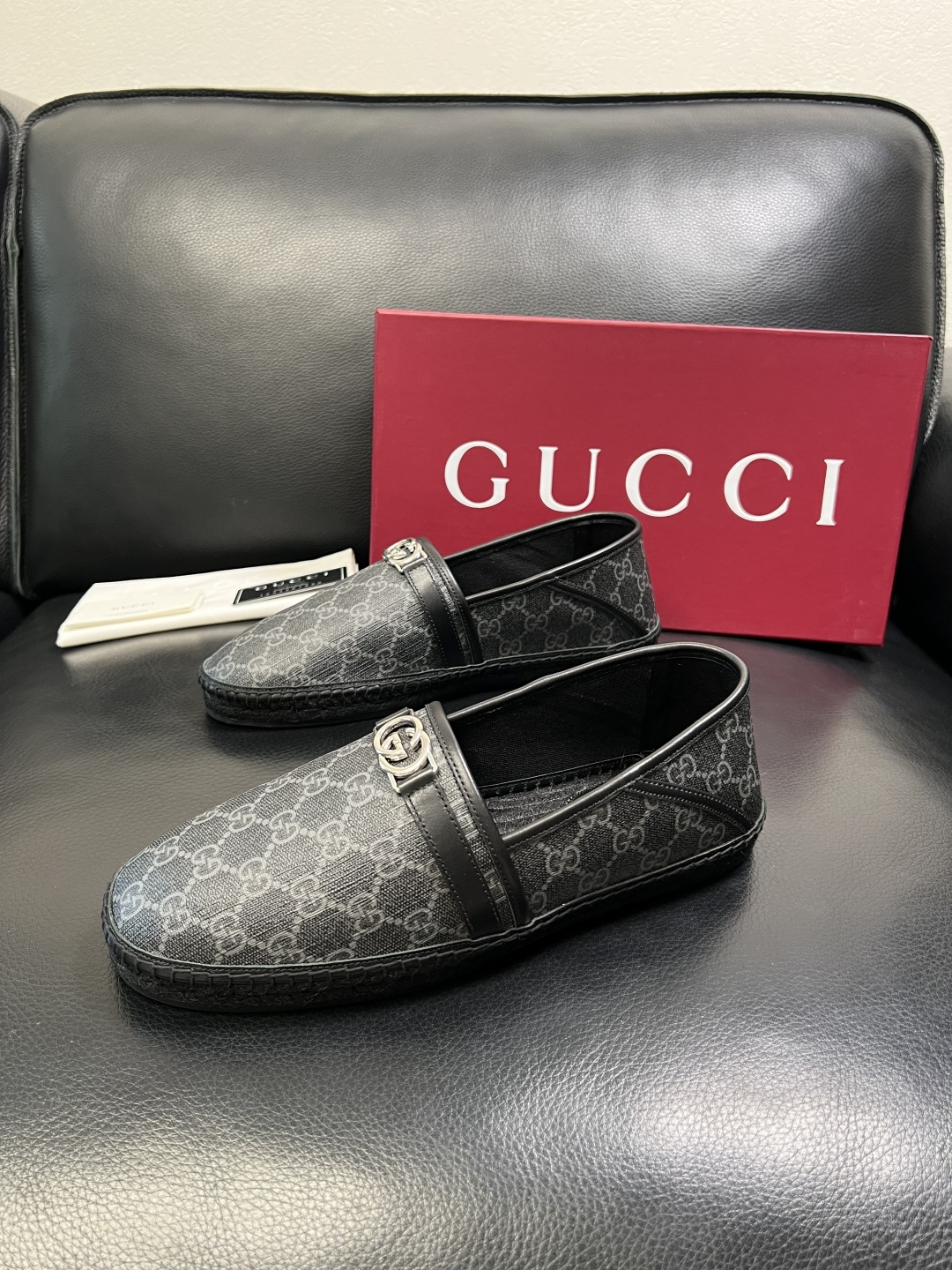 Gucci 高品质 顶级工艺品 古奇 专柜新款原厂配置，意大利进口牛皮面料，进口牛皮内里垫，透气舒适，鞋