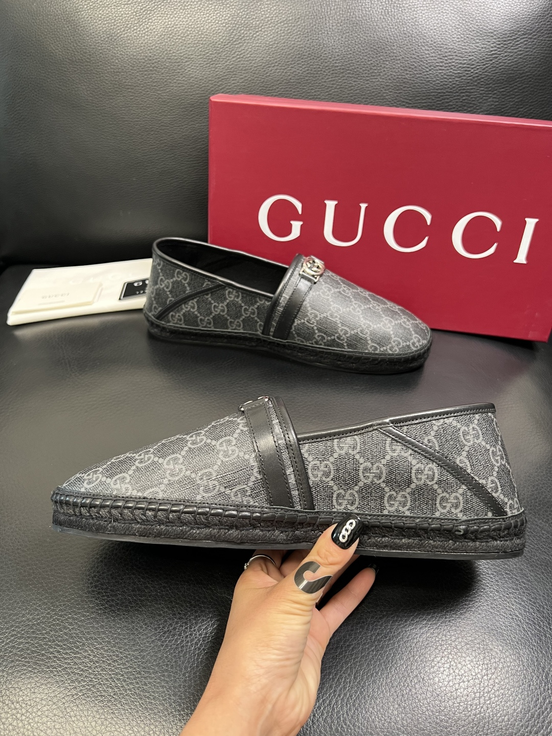 Gucci 高品质 顶级工艺品 古奇 专柜新款原厂配置，意大利进口牛皮面料，进口牛皮内里垫，透气舒适，鞋