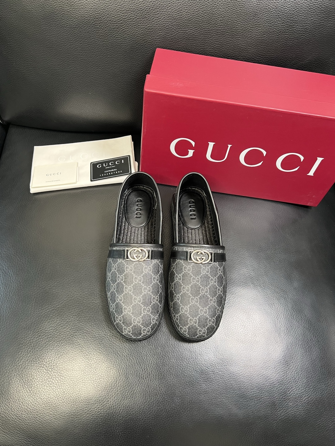 Gucci 高品质 顶级工艺品 古奇 专柜新款原厂配置，意大利进口牛皮面料，进口牛皮内里垫，透气舒适，鞋