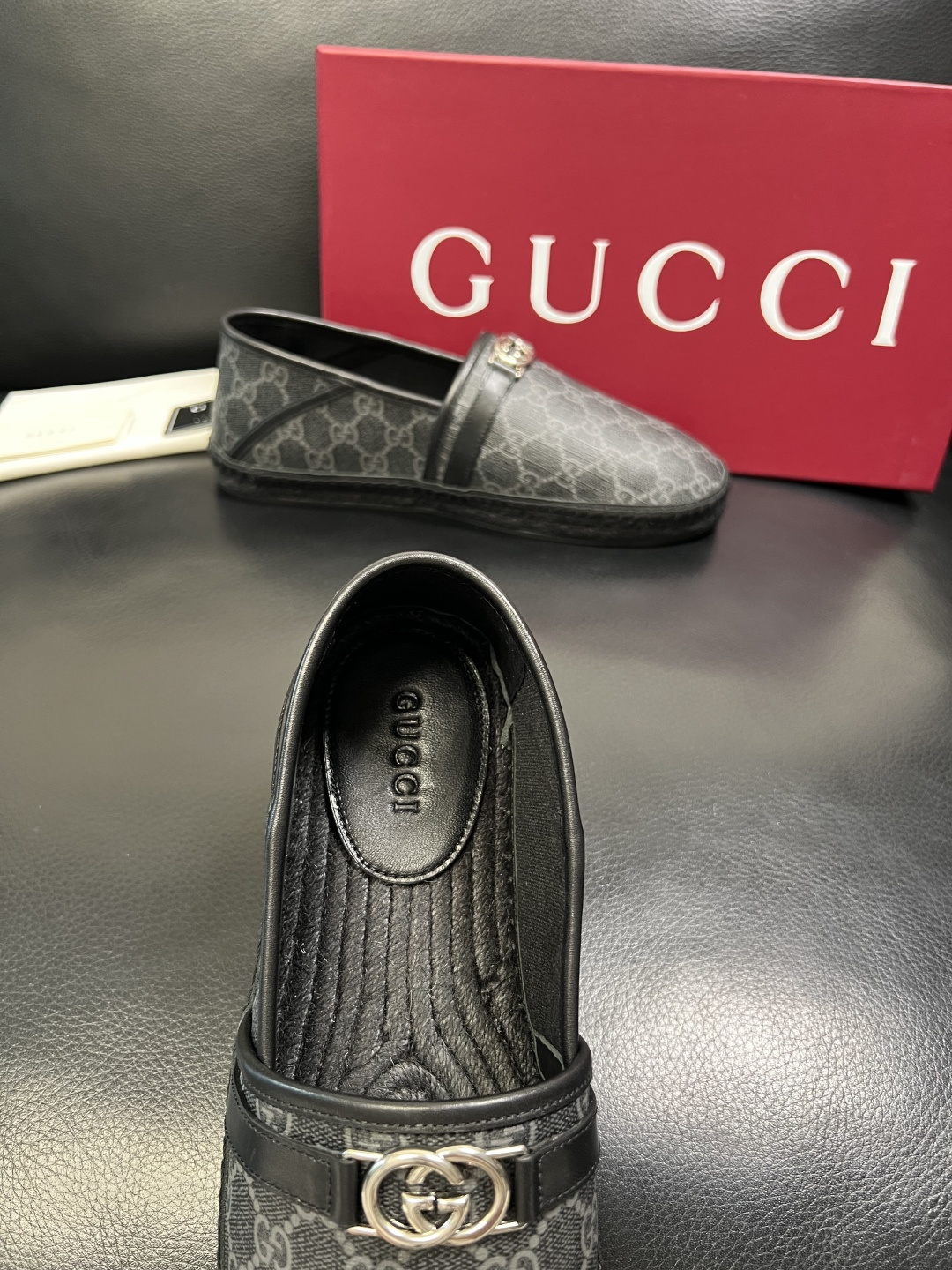 Gucci 高品质 顶级工艺品 古奇 专柜新款原厂配置，意大利进口牛皮面料，进口牛皮内里垫，透气舒适，鞋