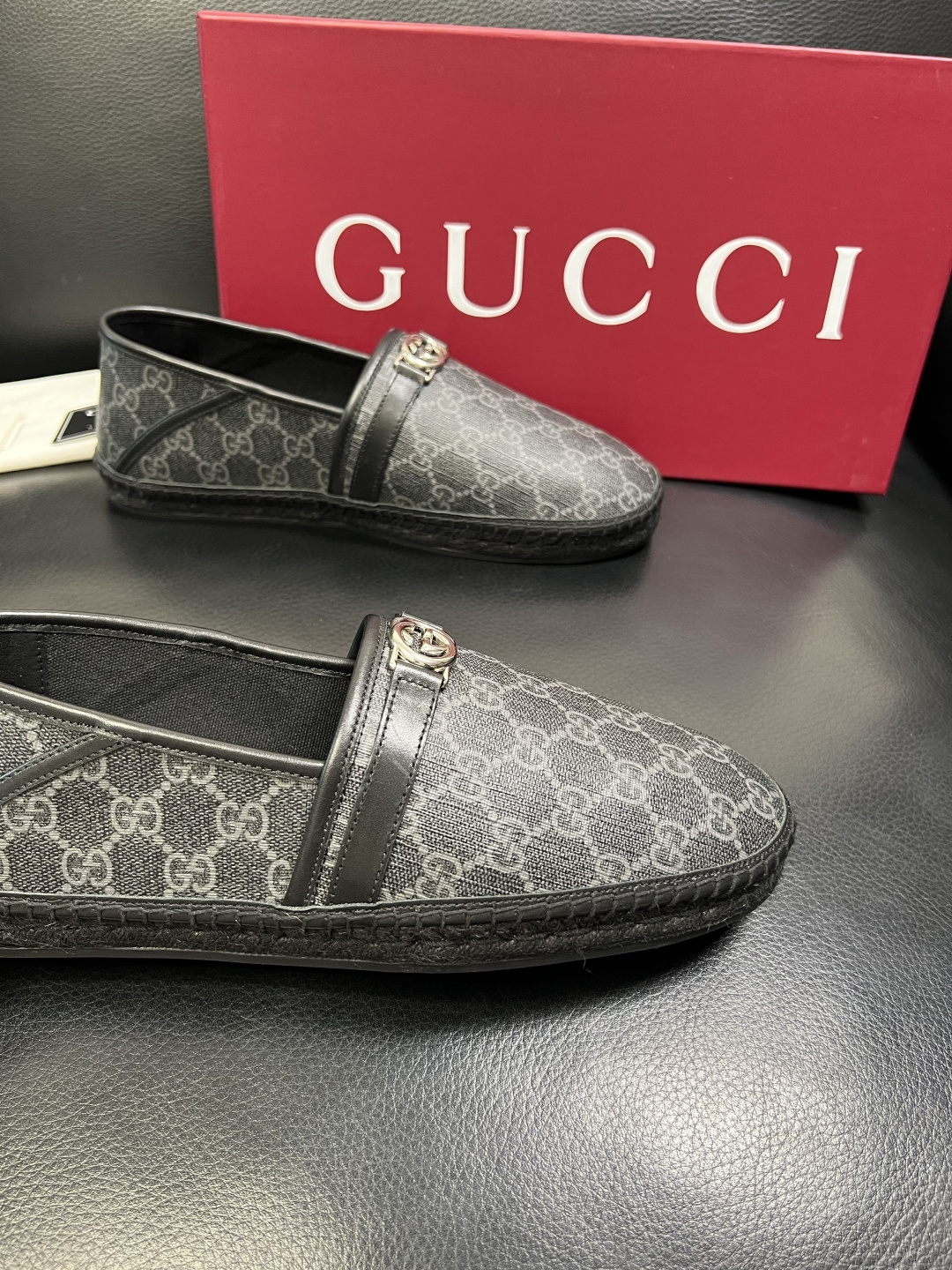 Gucci 高品质 顶级工艺品 古奇 专柜新款原厂配置，意大利进口牛皮面料，进口牛皮内里垫，透气舒适，鞋