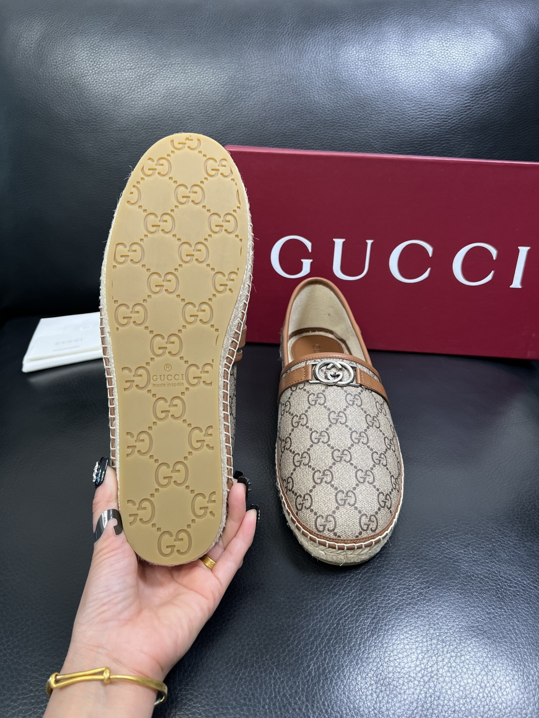 Gucci 高品质 顶级工艺品 古奇 专柜新款原厂配置，意大利进口牛皮面料，进口牛皮内里垫，透气舒适，鞋
